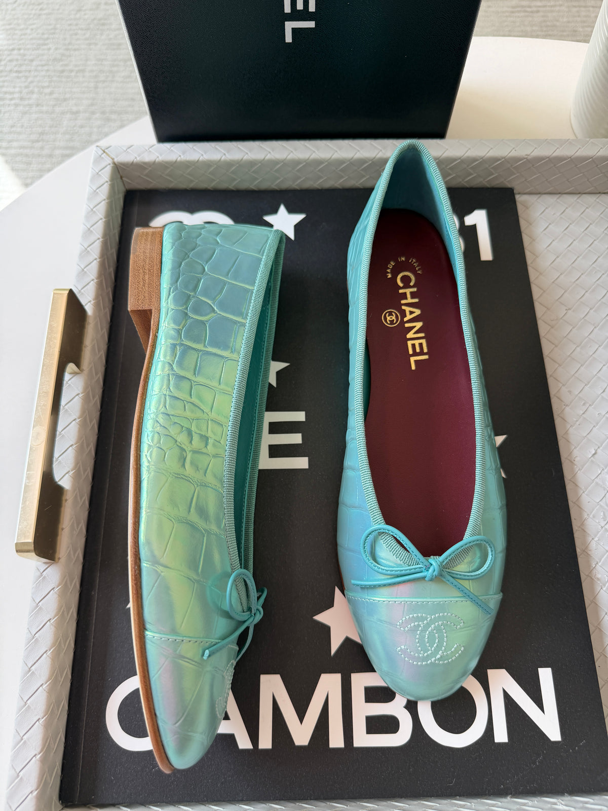 Chanel Green Vert Crocodile Croc Embossed Iridescent Cap Toe Ballet Ballerina Flats