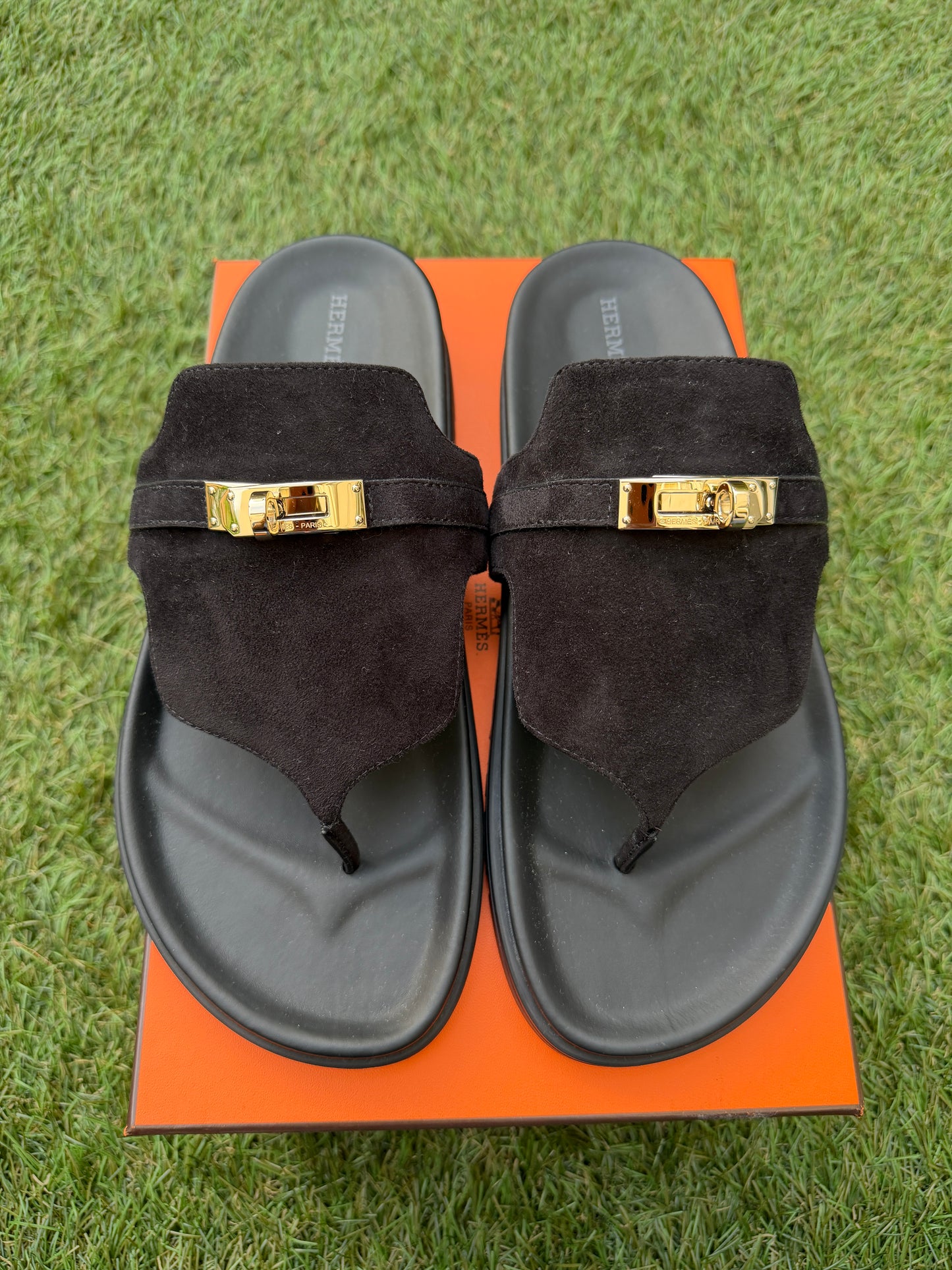 HERMES EMPIRE BLACK NOIR  SUEDE LEATHER FLIP FLOPS SHOES FLAT THONG SANDALS MULE