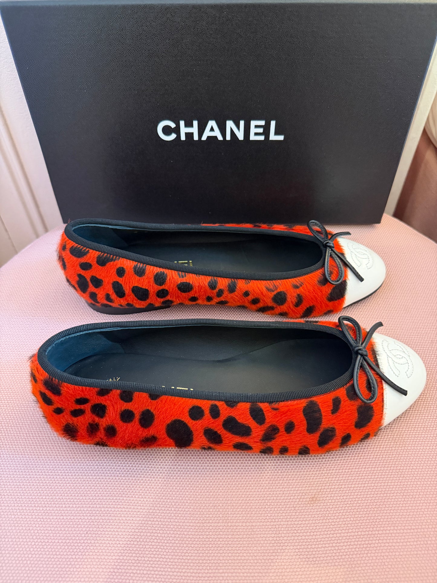Chanel MÉTIERS D’ART 26 Red Orange Black White Pony Hair Animal Print Ballet Flats