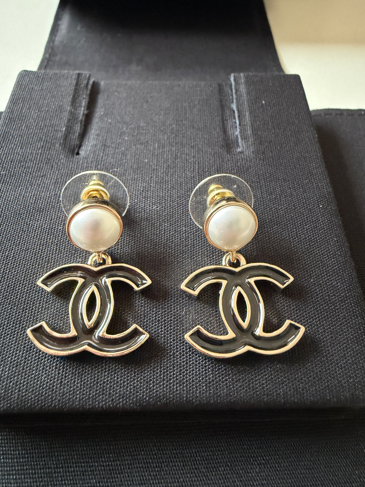 Chanel 26V CC Logo Black Metal Resin Gold Tone Stud White Pearl  Earrings Small
