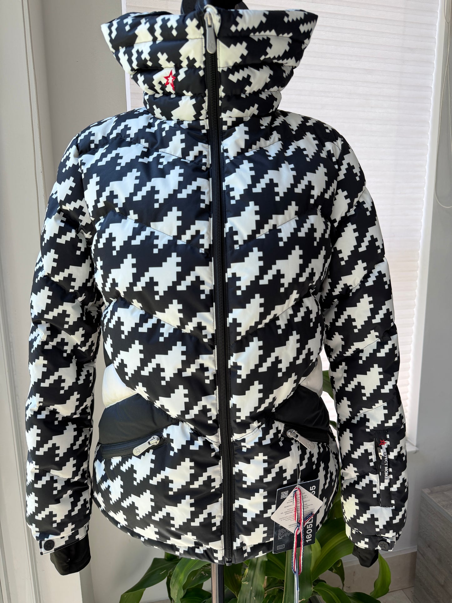 Perfect Moment Houndstooth Black White Ski Duvet Down Jacket Puffer Ski Jacket S