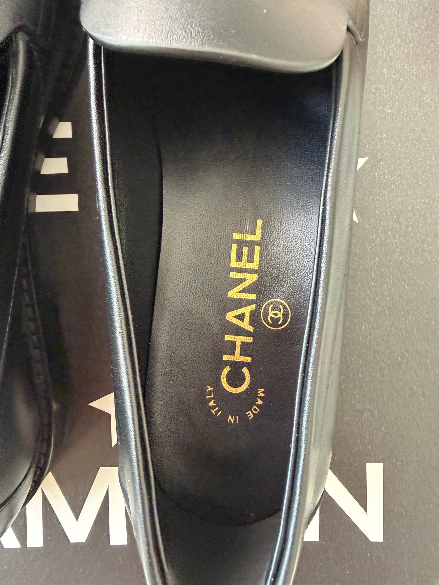 Chanel Metiers D’art 26 Strass CC Logo Black Leather Oxford Loafers Flats Shoes Moccasins