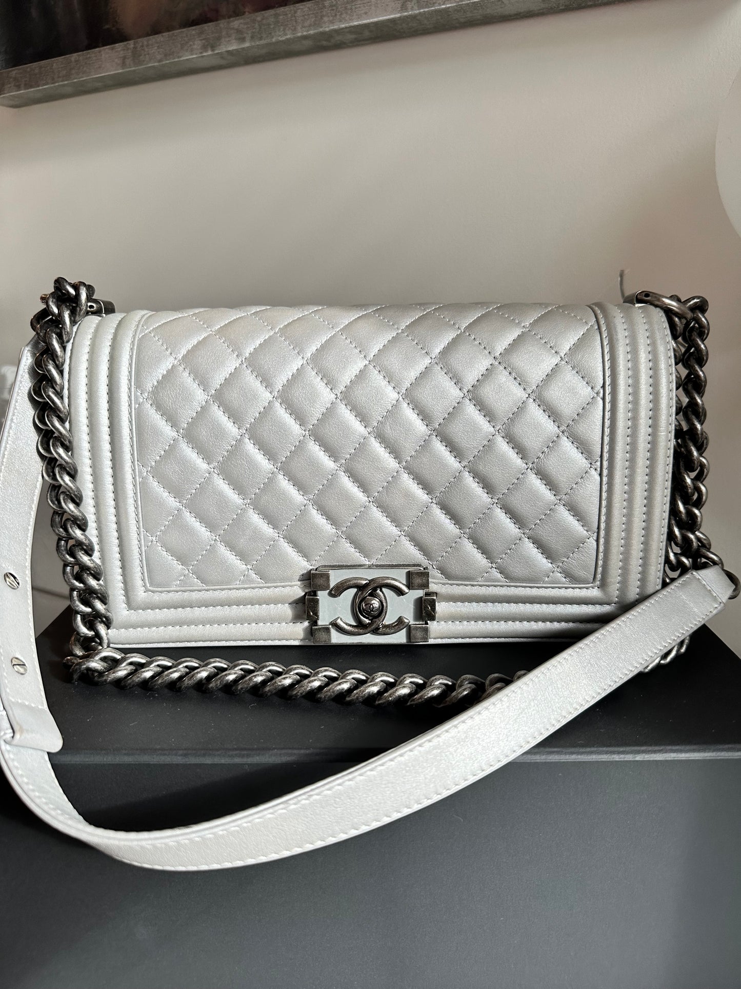 Chanel Old Medium Boy Flap Silver Metallic Gray Lambskin Quilted Handbag Bag Pre-owned