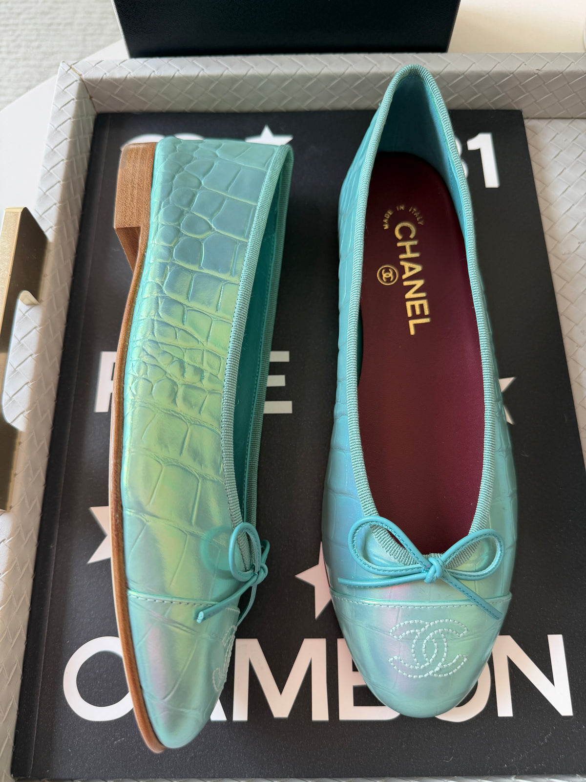 Chanel Green Vert Crocodile Croc Embossed Iridescent Cap Toe Ballet Ballerina Flats