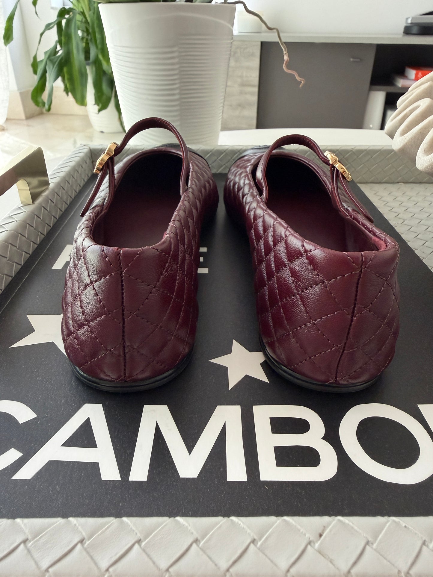 CHANEL CC LOGO BURGUNDY LEATHER MARYJANE BALLET BALLERINA FLATS SHOES GOLD BUCKLE QUILTED BLACK CAP TOE