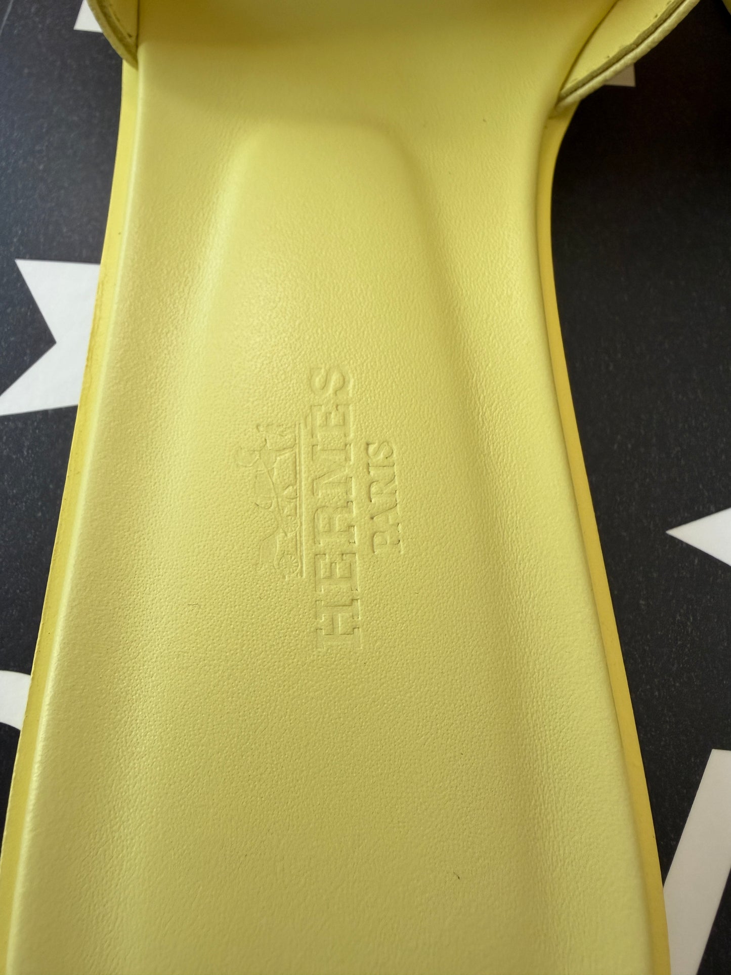 HERMES Oran Bright Yellow Jaune D'orge Epsom Leather Logo Sandals Flats Mules
