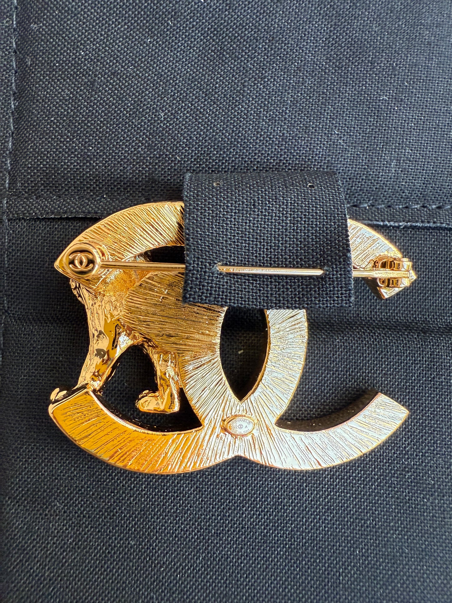 Chanel CC Gold Tone Golden Logo Lion Metal Classic Brooch 22A Pin