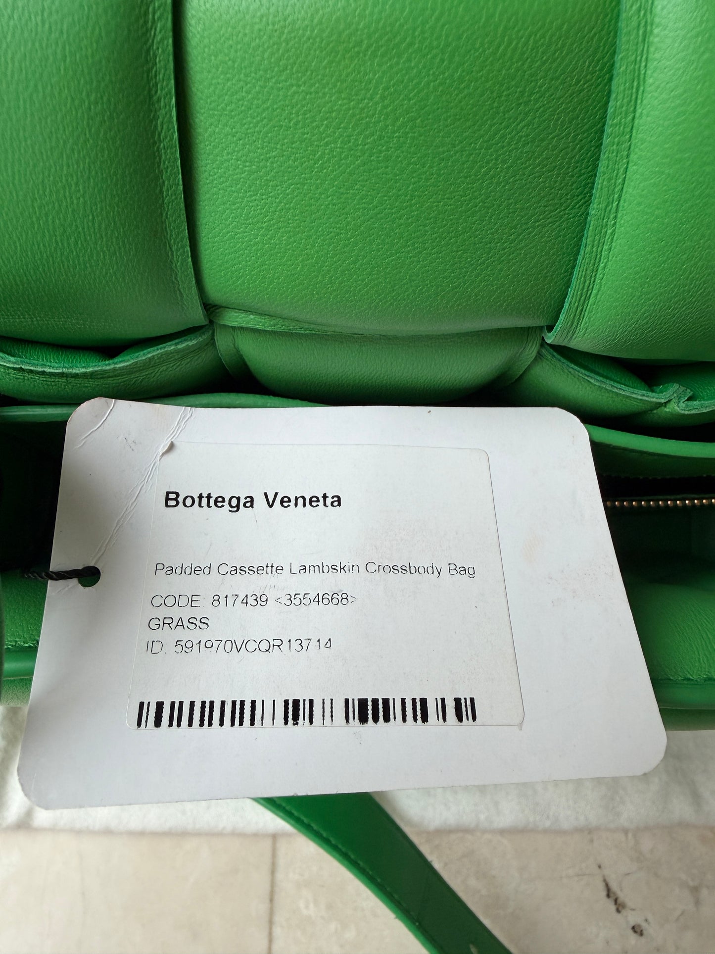 BOTTEGA VENETA PARAKEET GRASS GREEN INTRECCIATO PADDED CASSETTE BAG CROSSBODY HANDBAG