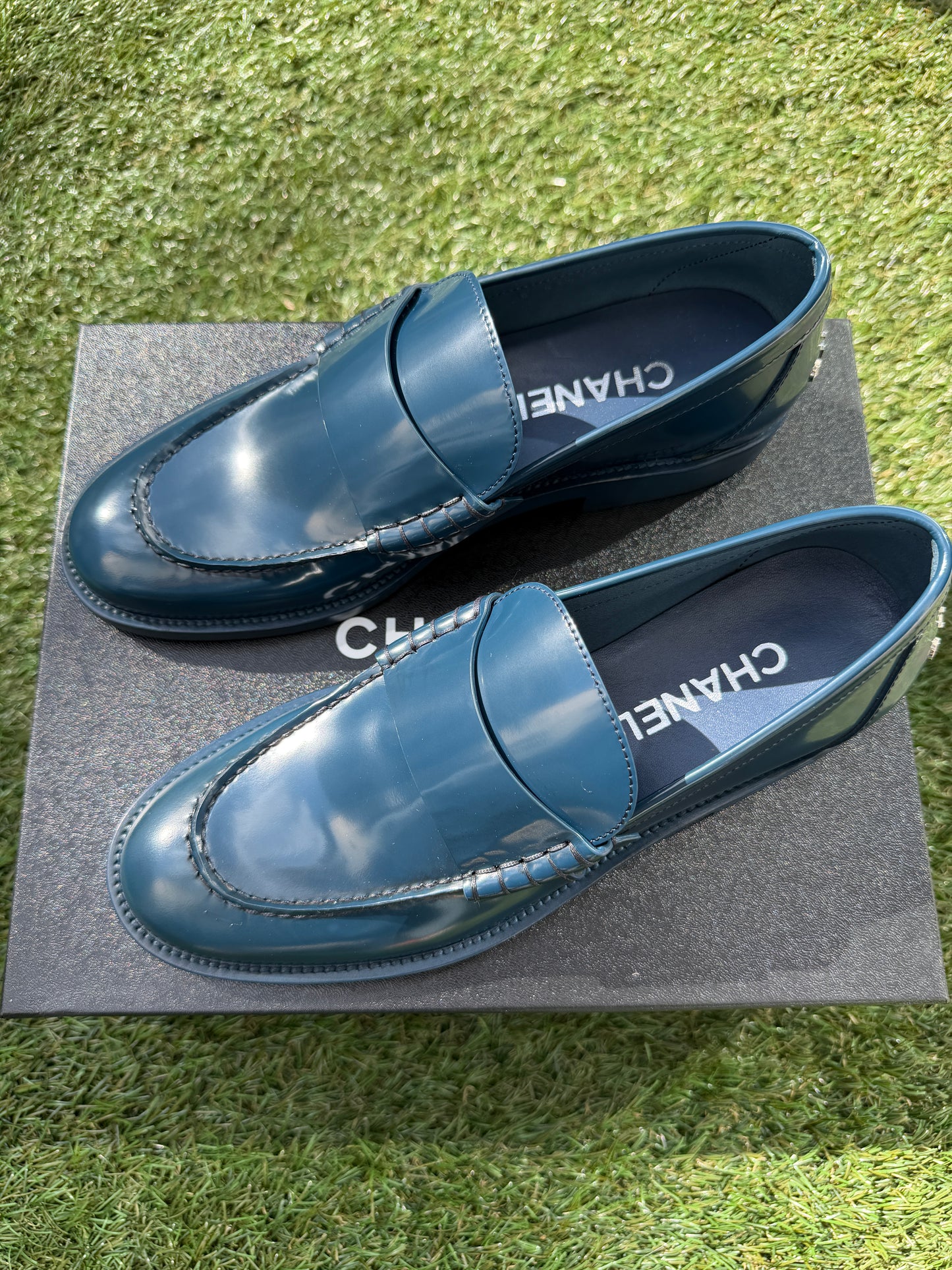 2023 CHANEL NAVY BLUE SHINY LEATHER SILVER LOGO LOAFERS OXFORD SHOES
