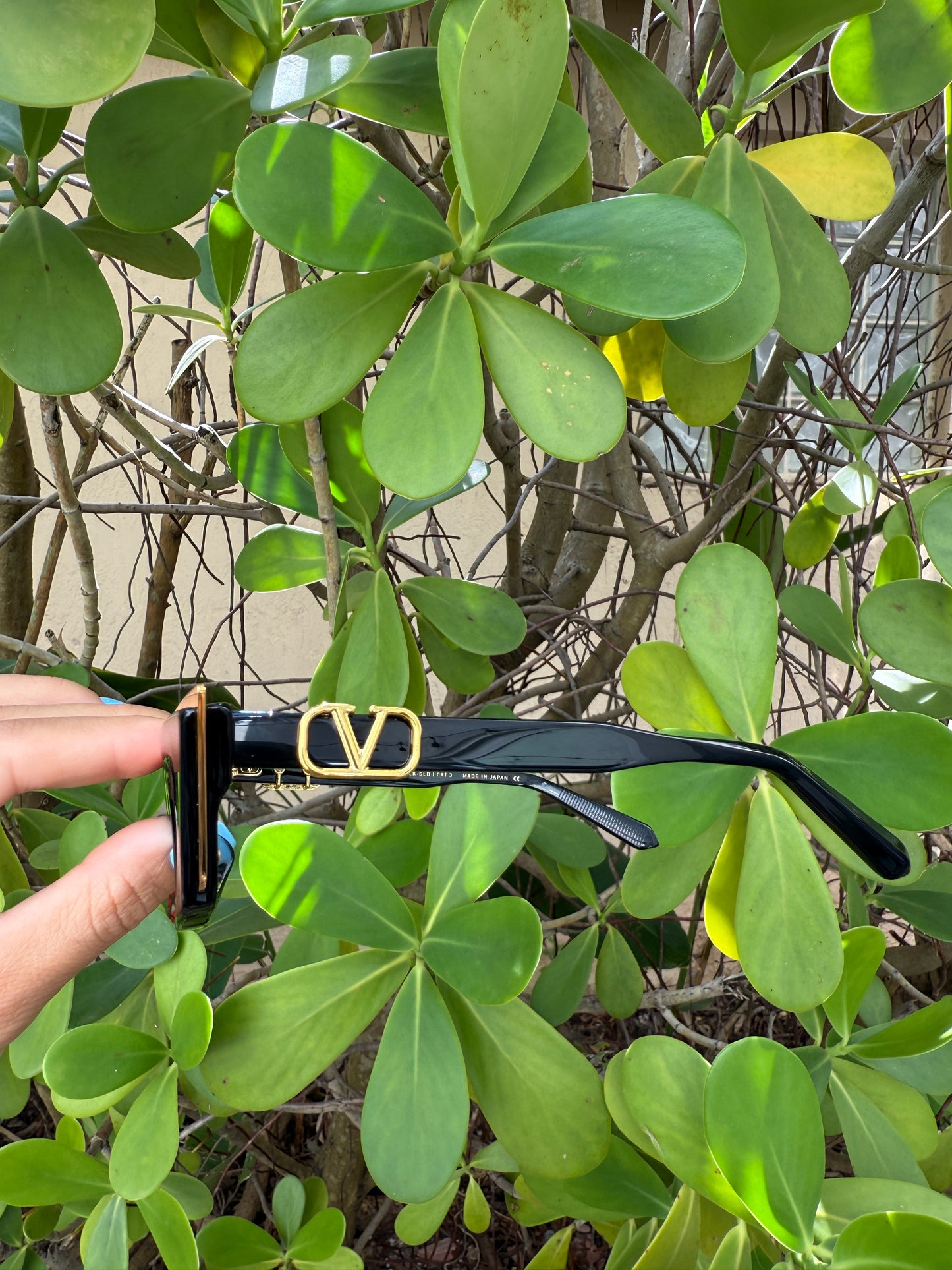 Valentino Garavani 5517 V-Goldcut I VLS 113A Gold Black Frame Acetate & Titanium Cat Eye Sunglasses
