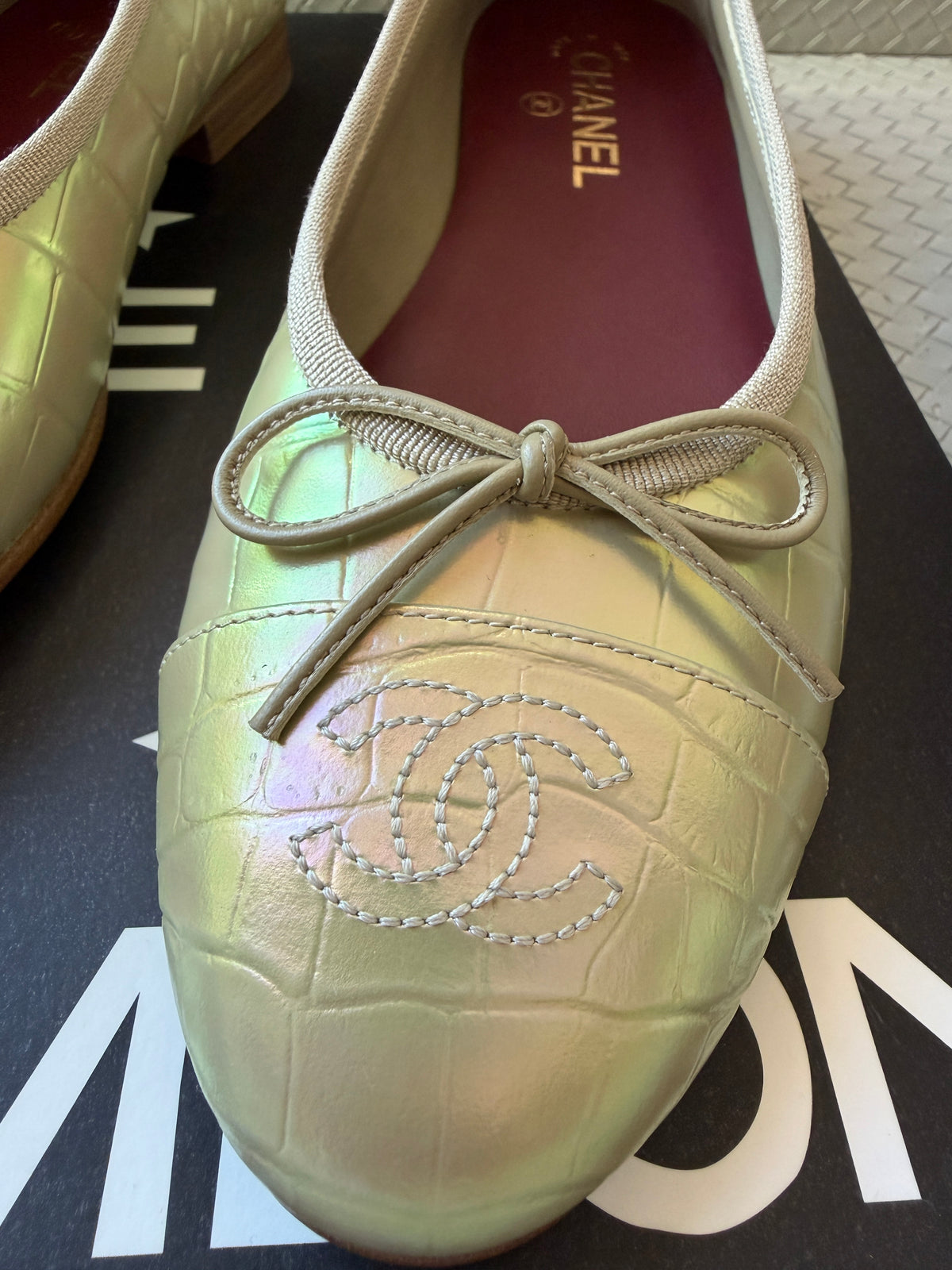 Chanel 26K Yellow Crocodile Croc Embossed Iridescent Cap Toe Ballet Flats