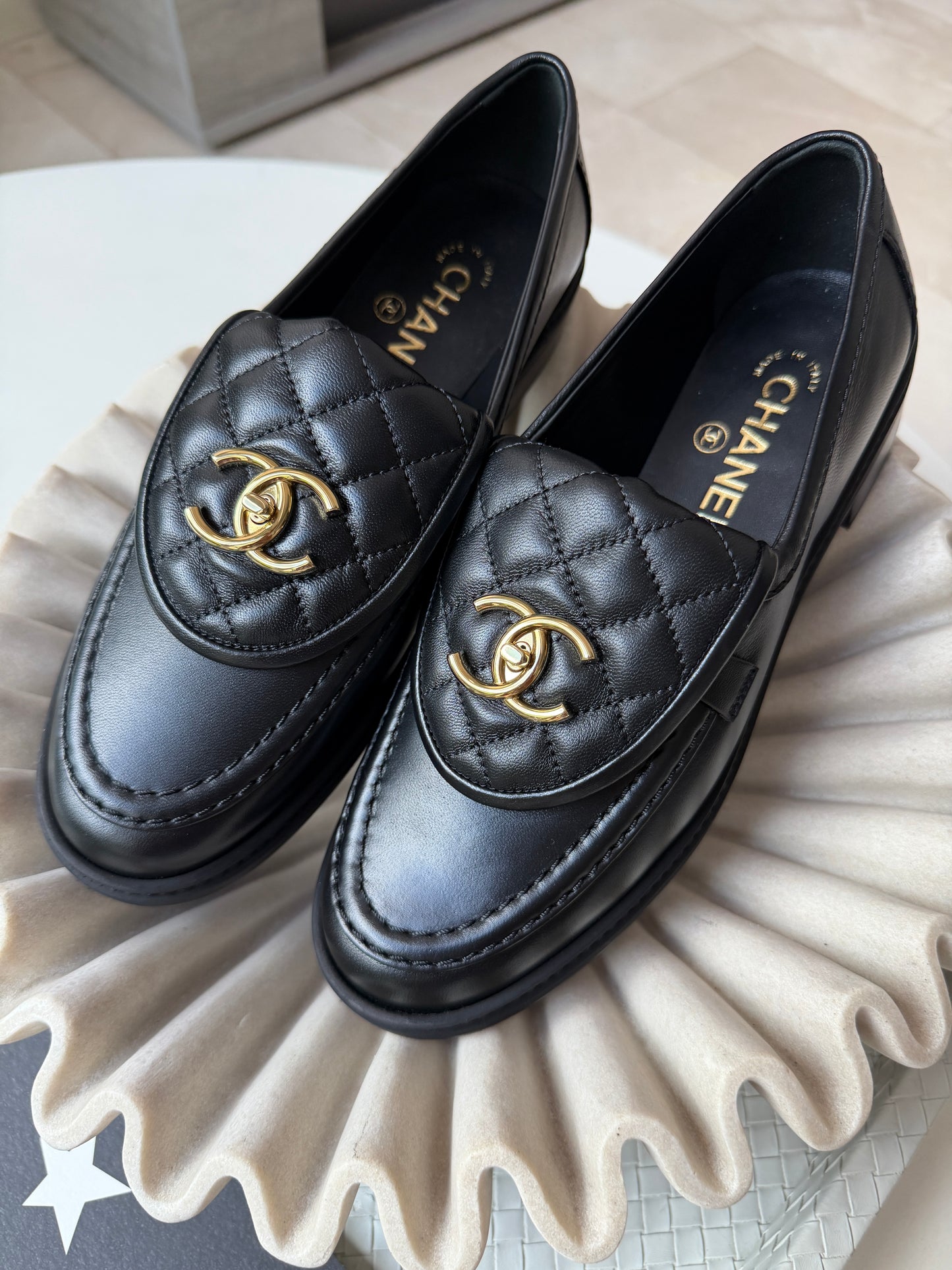 CHANEL BLACK LEATHER LOAFERS MOCCASINS OXFORD GOLD CC TURNLOCK LOGO QUILTED FLATS