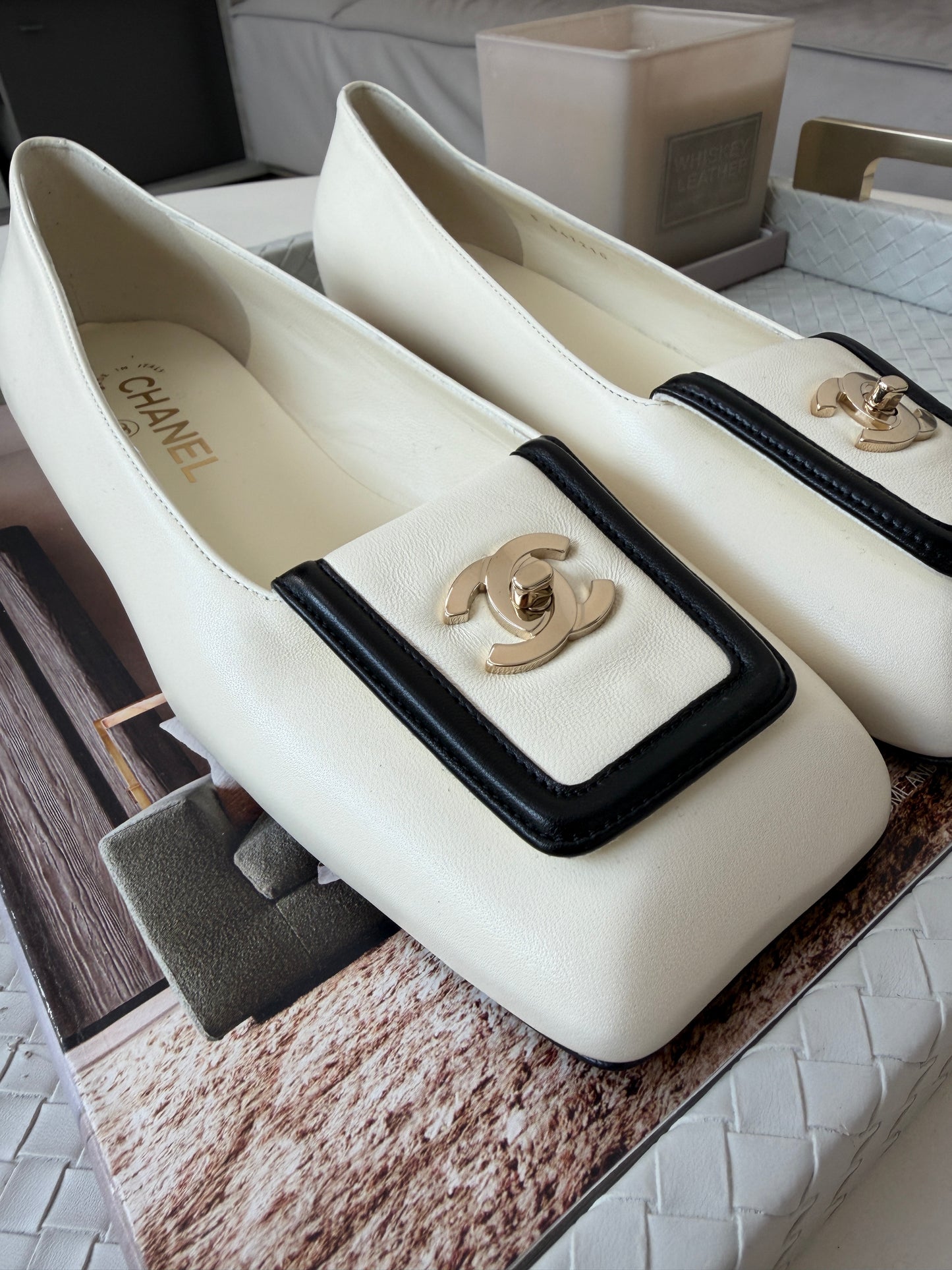Chanel SS 26 Blazy Ivory Lambskin Square Toe CC Logo Turn-lock Ballet Flats