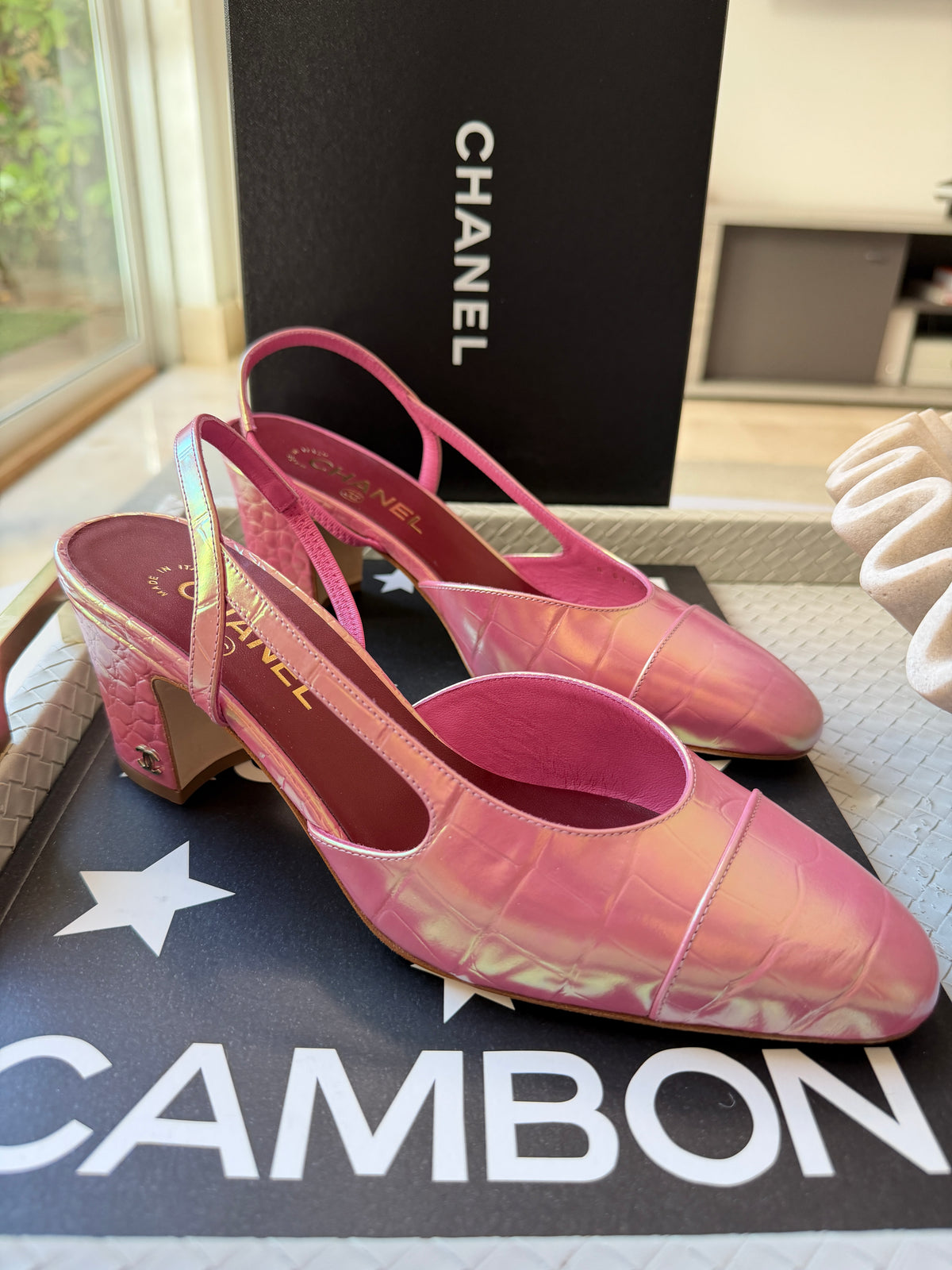 Chanel 26K Sling Crocodile Croc Embossed Patent Slingbacks Iridescent Pink Pumps
