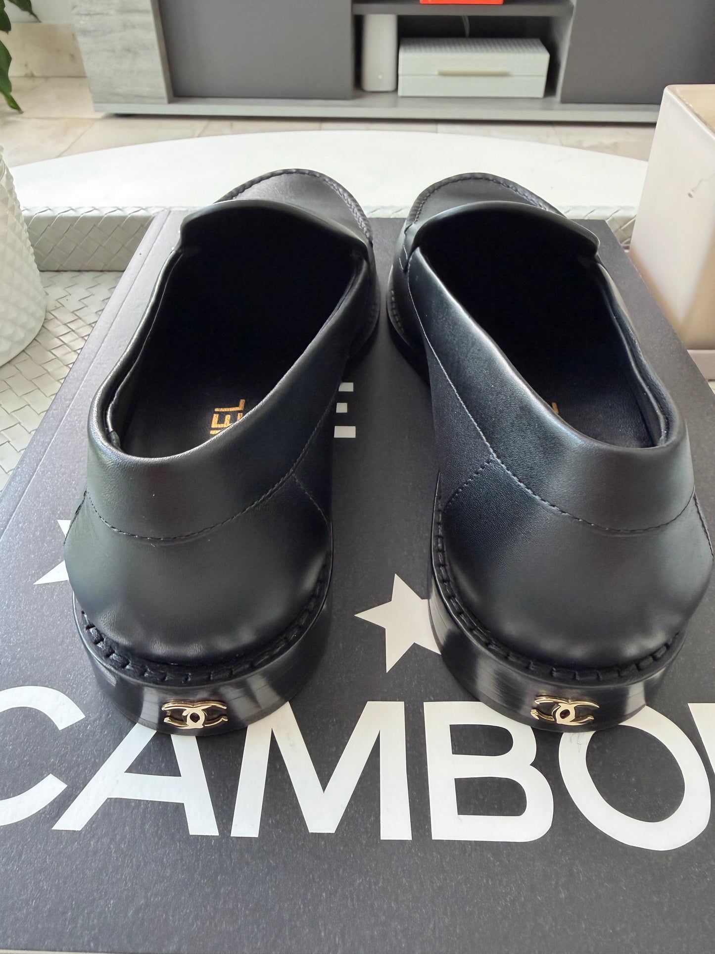Chanel Metiers D’art 26 Strass CC Logo Black Leather Oxford Loafers Flats Shoes Moccasins