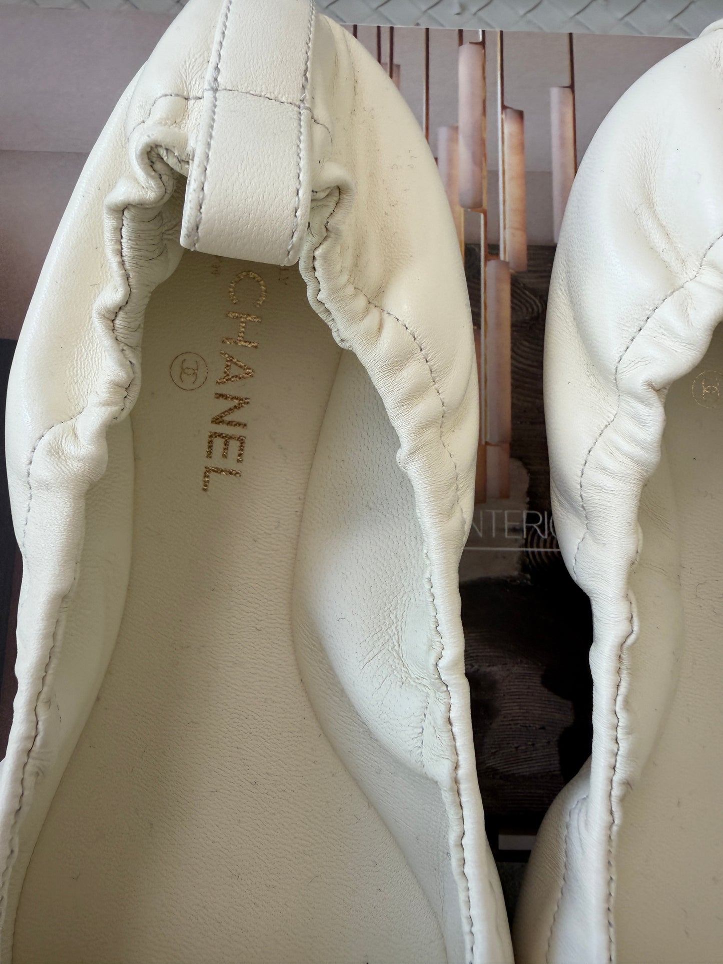 Chanel SS 26 Blazy Ivory Lambskin Square Toe CC Logo Turn-lock Crunchy Ballet Flats