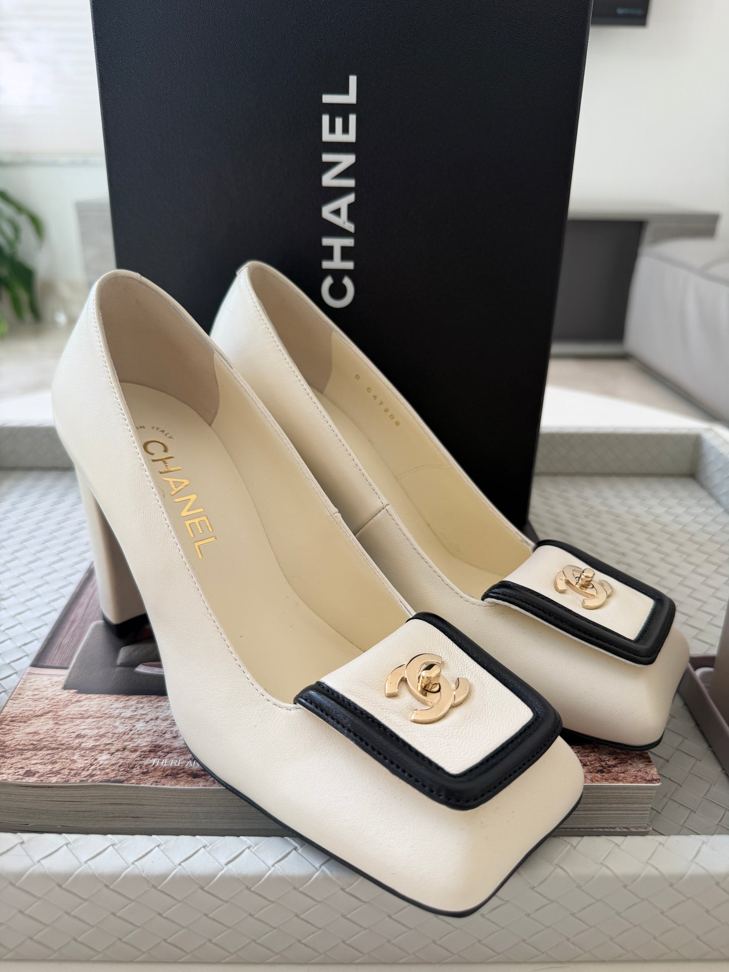 Chanel SS 26 Blazy Ivory Black Lambskin Square Toe CC Logo Turn-lock Pumps Heels