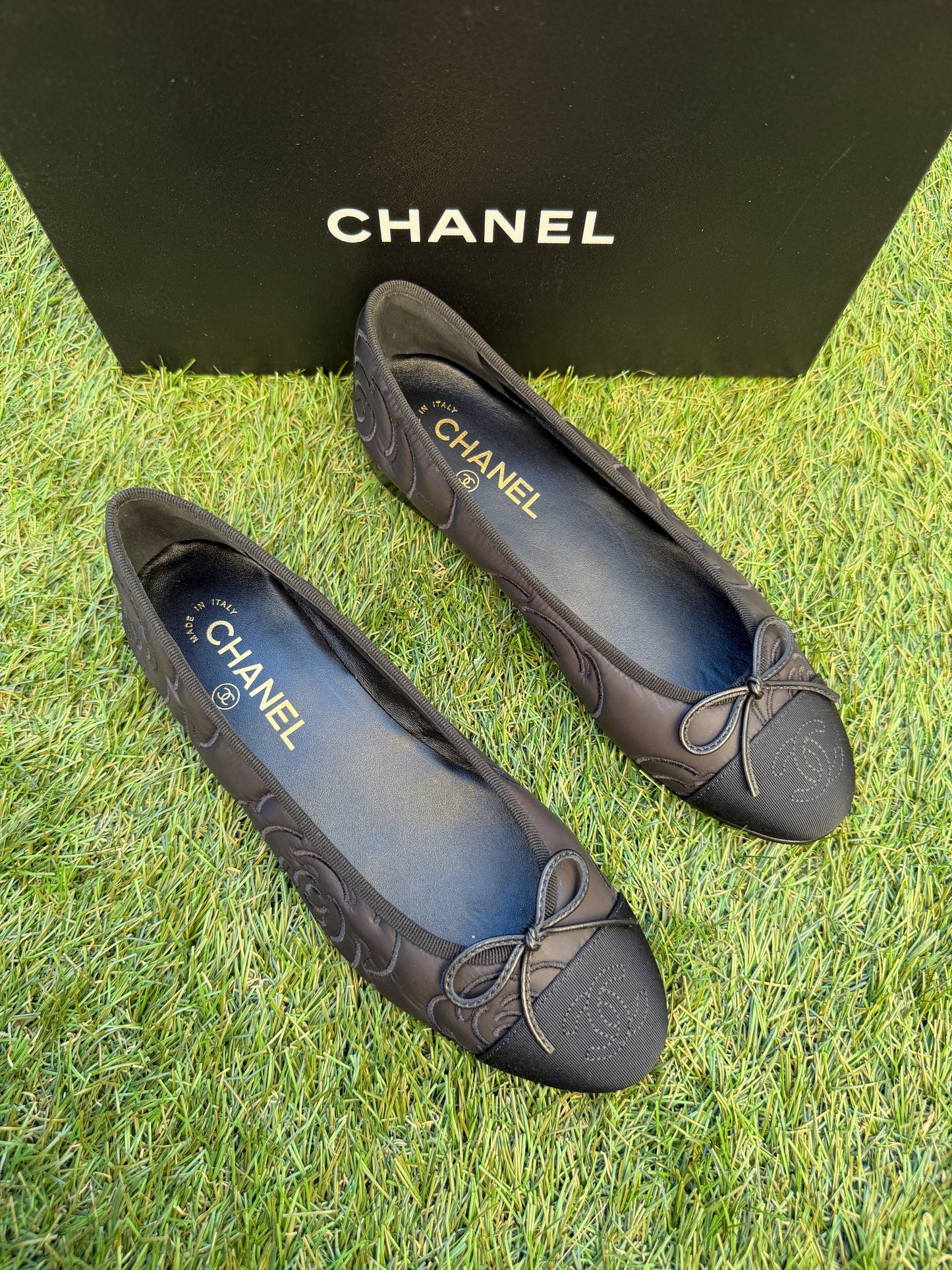 CHANEL CC LOGO CAMELLIA EMBOSSED BLACK NYLON BALLET BALLERINA FLATS CAP TOE