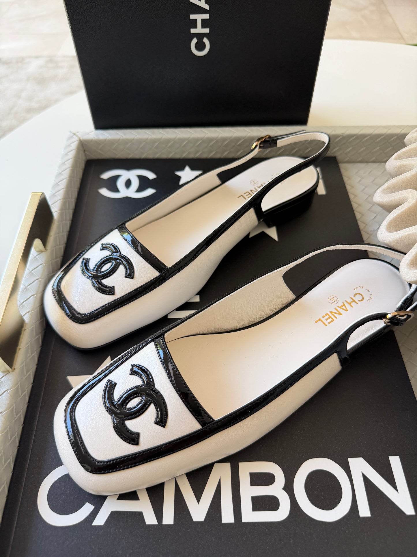 Chanel 26B White Black Blanc Noir Lambskin Patent Square Toe Bold CC Logo Slingback Flats Sling