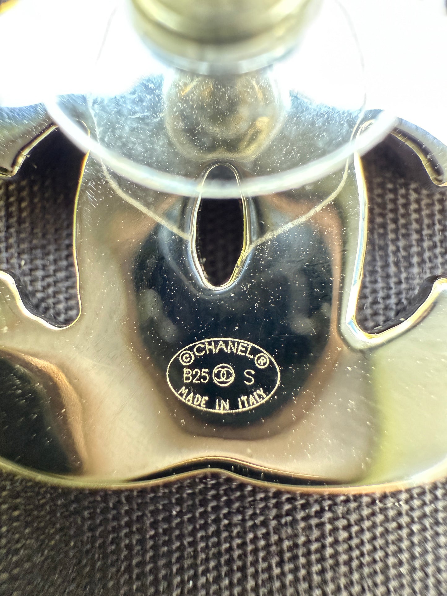 2025 25S CHANEL WHITE SILVER CC LOGO RESIN ENAMEL METAL STUDS EARRINGS SOLD OUT