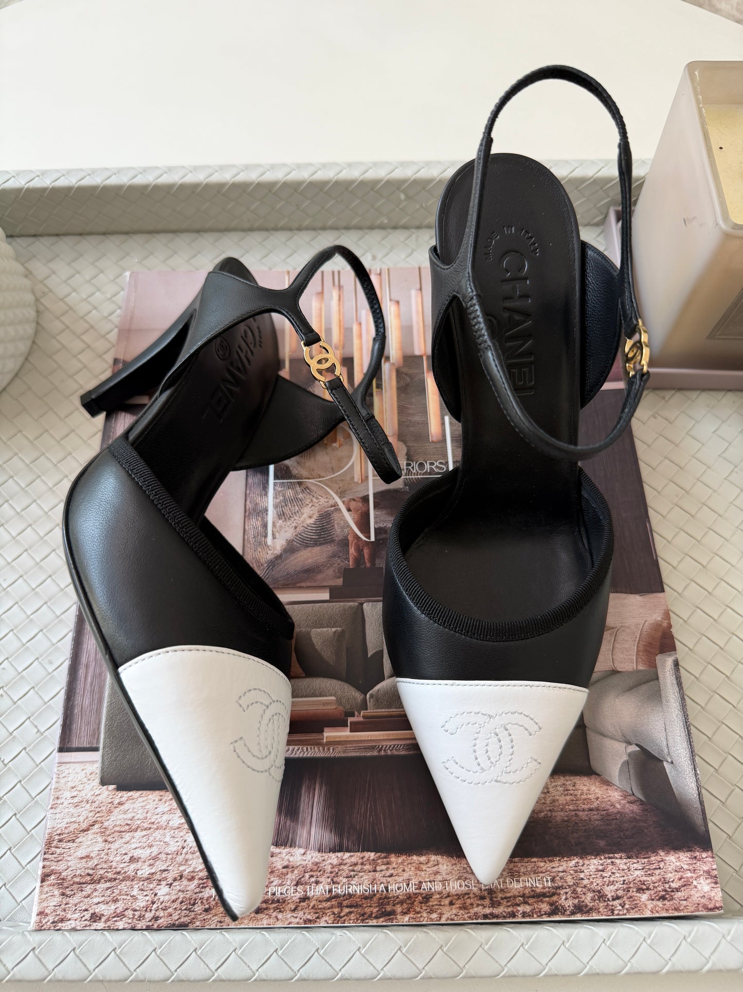 CHANEL SS 2026 BLAZY BLACK WHITE TOE LEATHER CC LOGO HEELS SHOES PUMPS SLINGBACKS