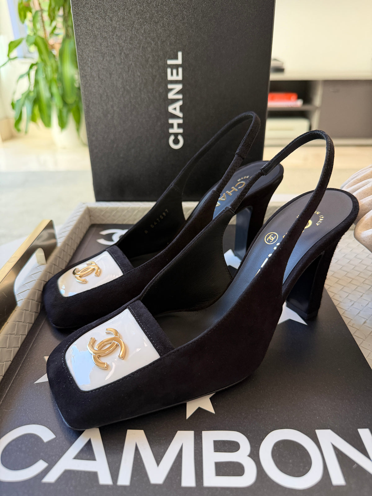 Chanel 26K Blazy Black Suede White Square Toe CC Slingback Sling Heel Pumps Heels