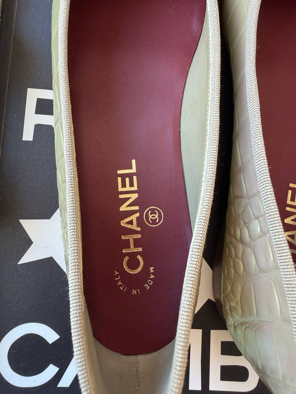 Chanel 26K Yellow Crocodile Croc Embossed Iridescent Cap Toe Ballet Flats