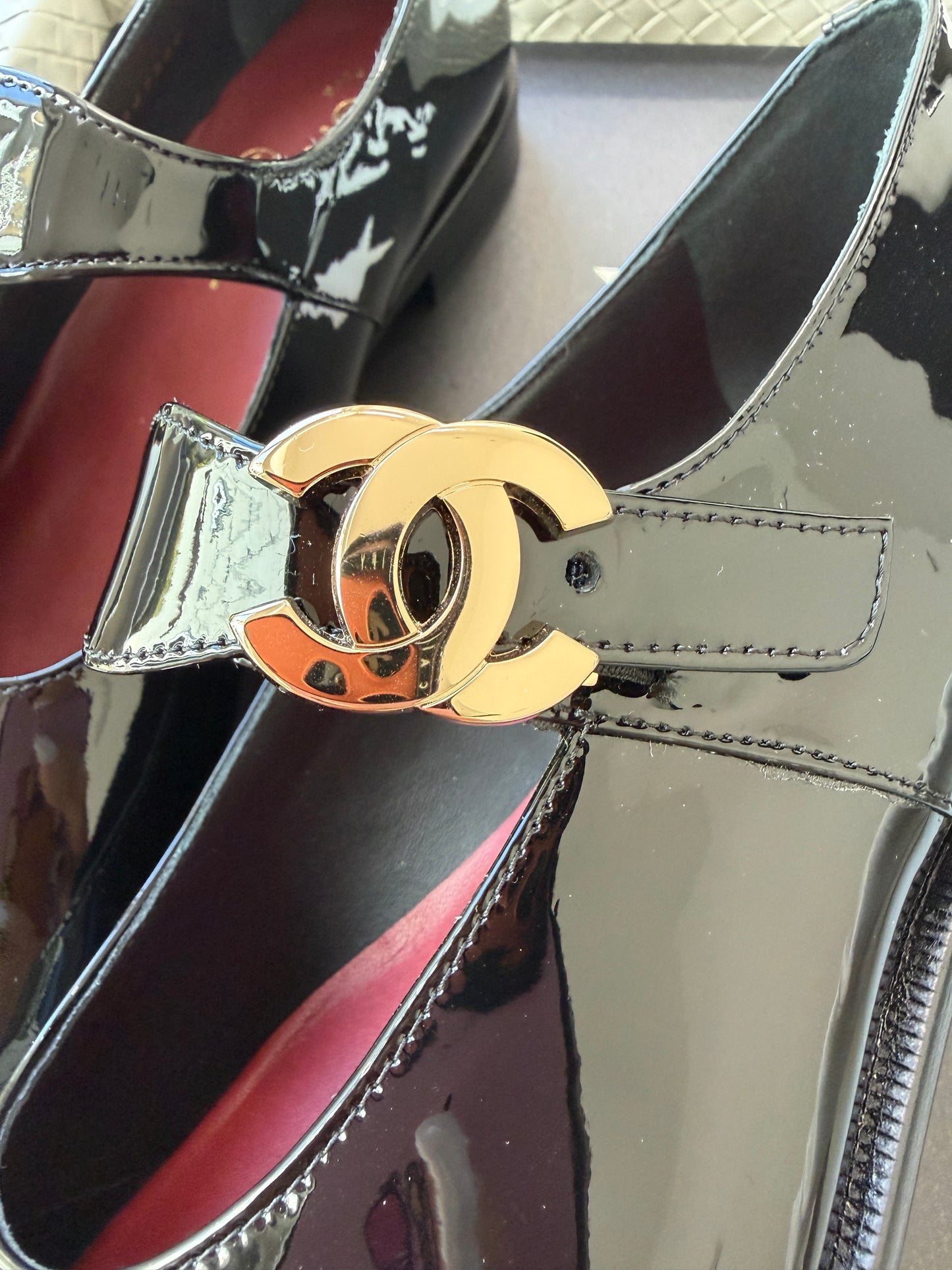 CHANEL 26B BLACK PATENT LEATHER MARYJANES GOLD CC LOGO ADJUSTABLE LOCK FLATS