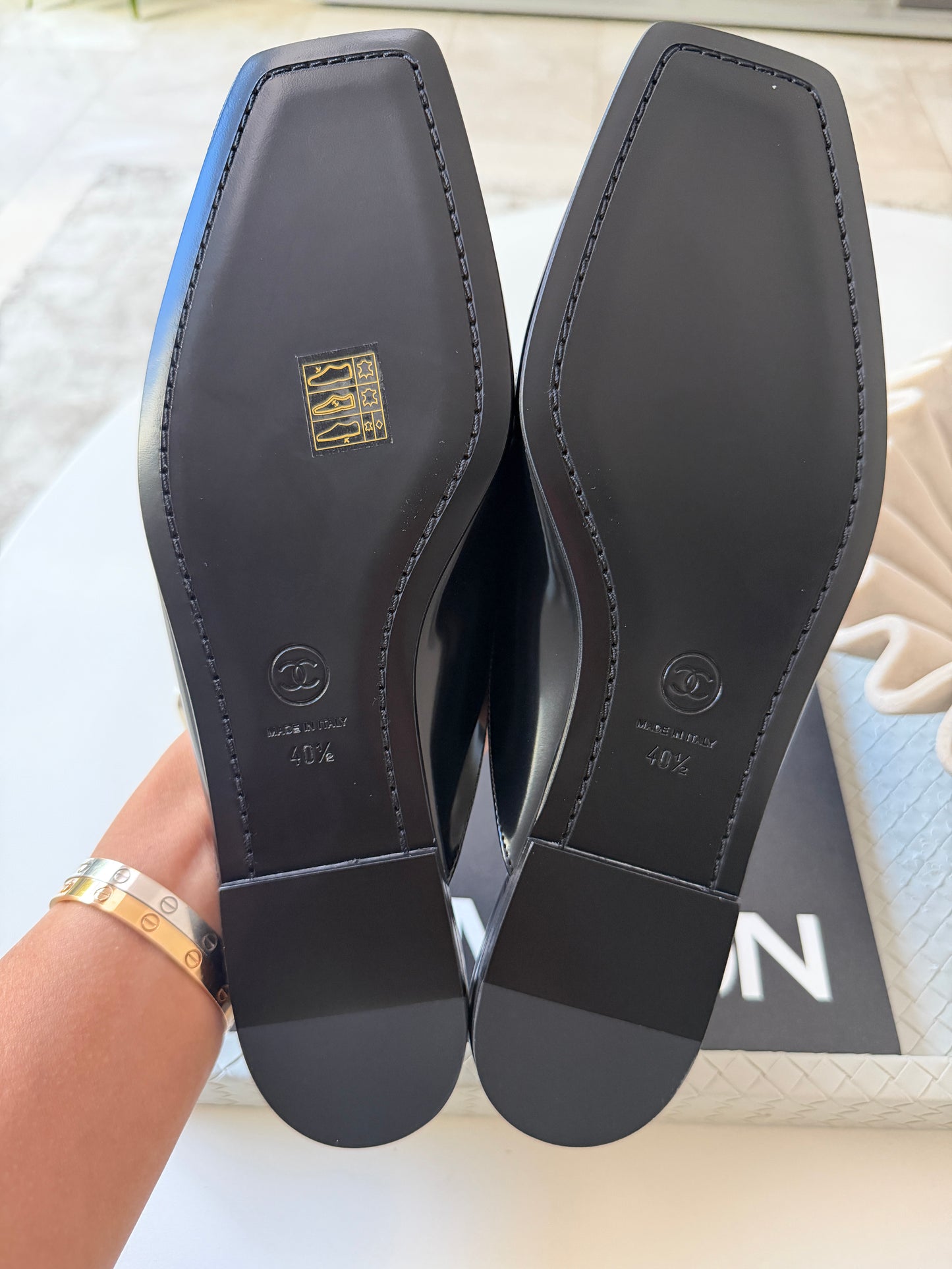 CHANEL F/W 2026 BLACK SHINY CALFSKIN LEATHER MULE LOAFERS  SQUARE TOE BLAZY MULES SLIDES