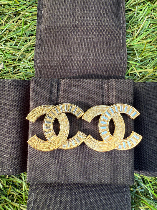 CHANEL 24S BRUSHED DORE GOLD TONE CC LOGO BAGUETTE CRYSTALS STUDS EARRINGS