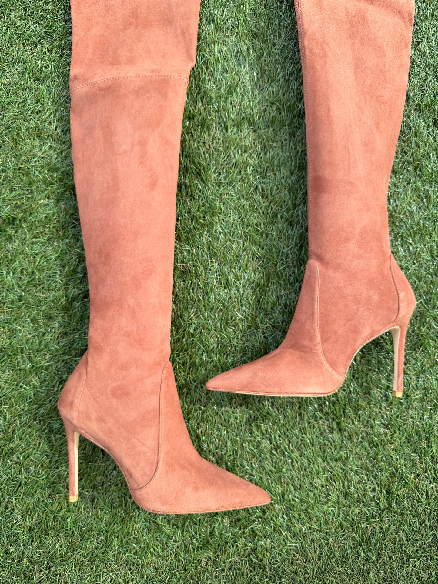 STUART WEITZMAN ULTRASTUART 100 CAPPUCCINO SUEDE BROWN STRETCH POINT TOE OVER KNEE BOOTS