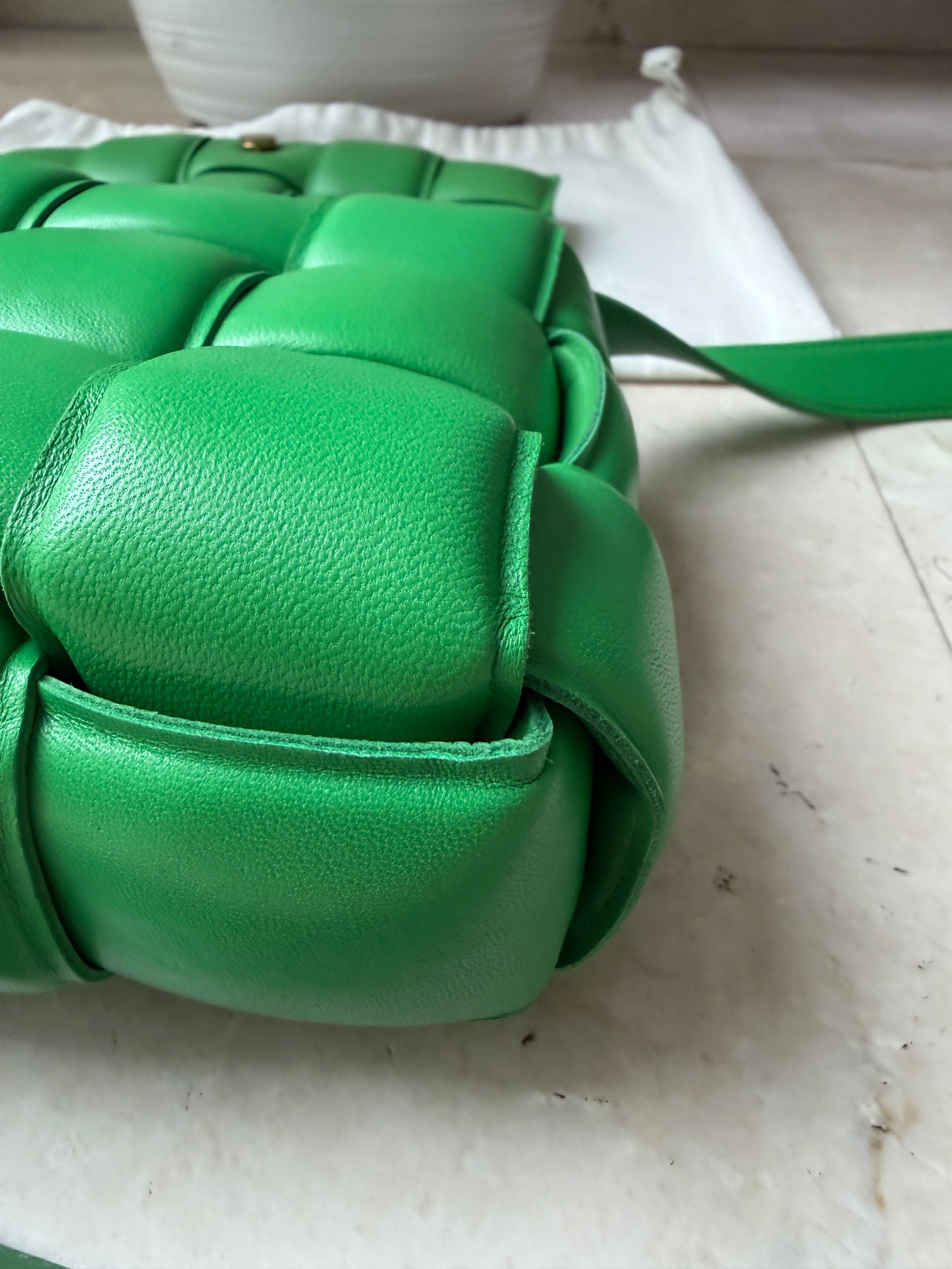 BOTTEGA VENETA PARAKEET GRASS GREEN INTRECCIATO PADDED CASSETTE