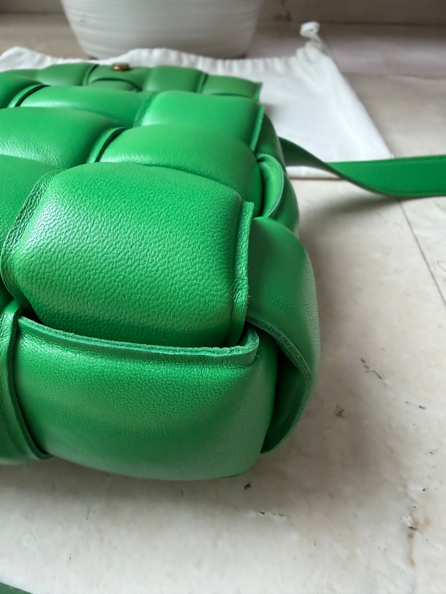 BOTTEGA VENETA PARAKEET GRASS GREEN INTRECCIATO PADDED CASSETTE BAG CROSSBODY HANDBAG