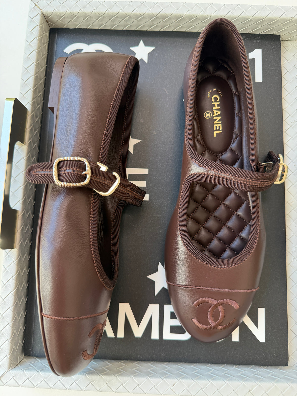 CHANEL CC LOGO BROWN MARRON FONCE LEATHER MARYJANE BALLET FLATS SHOES GHW