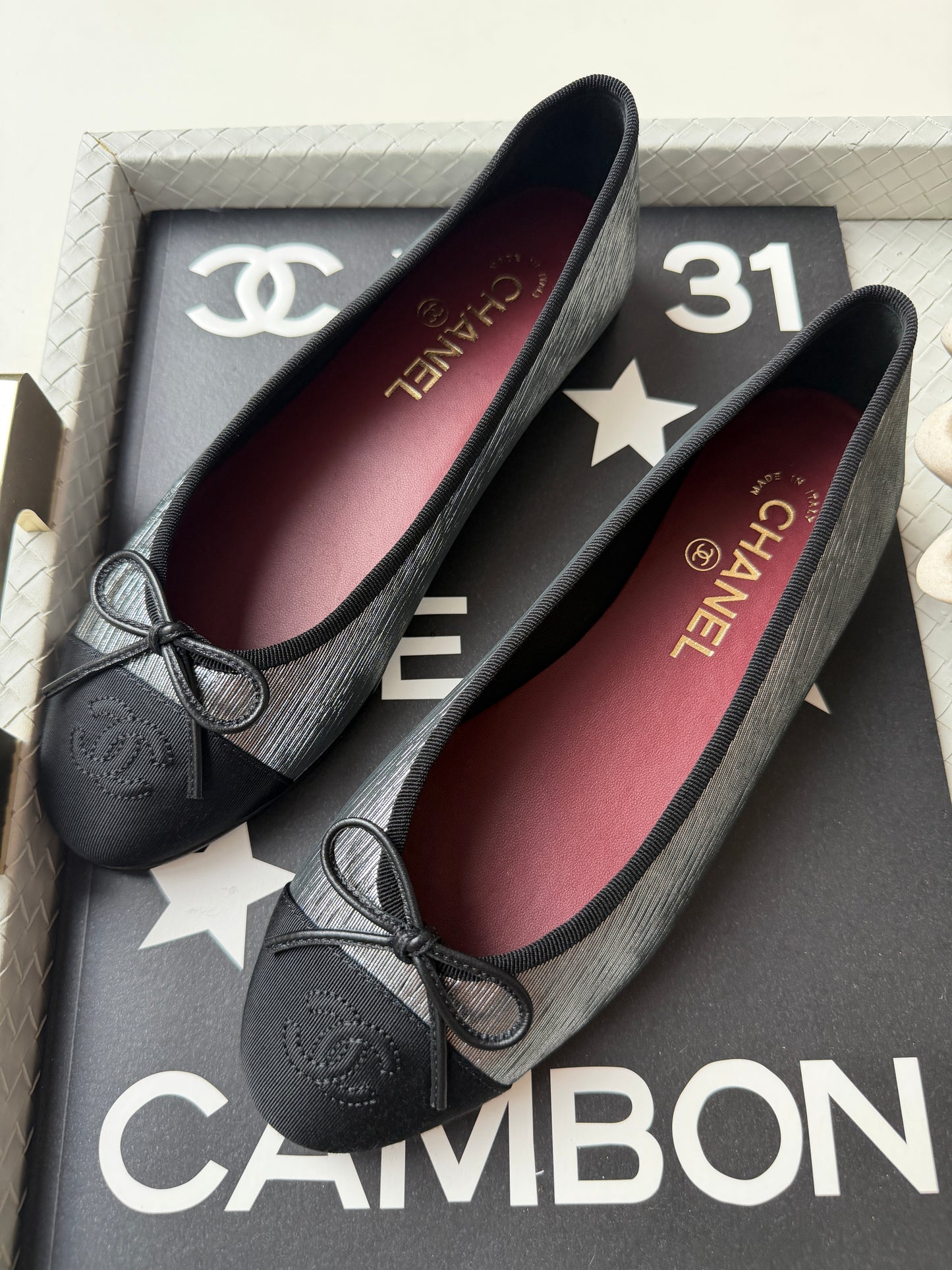CHANEL SILVER BLACK GROSGRAIN CC LOGO CAP TOE 2026 BALLERINA BALLET FLATS