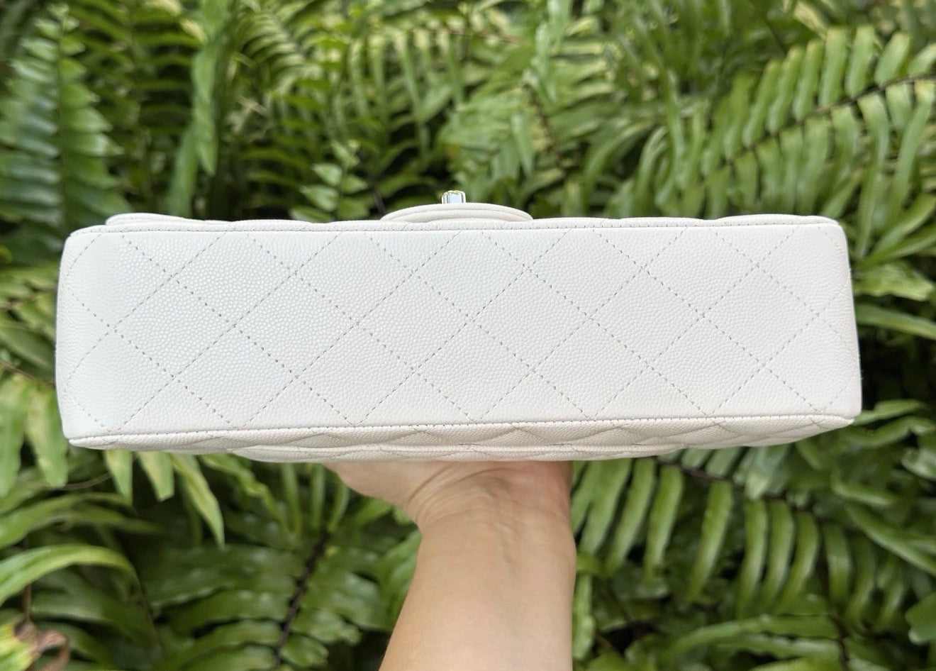 CHANEL WHITE CAVIAR LEATHER MEDIUM CLASSIC DOUBLE FLAP BAG LIGHT GOLD HARDWARE