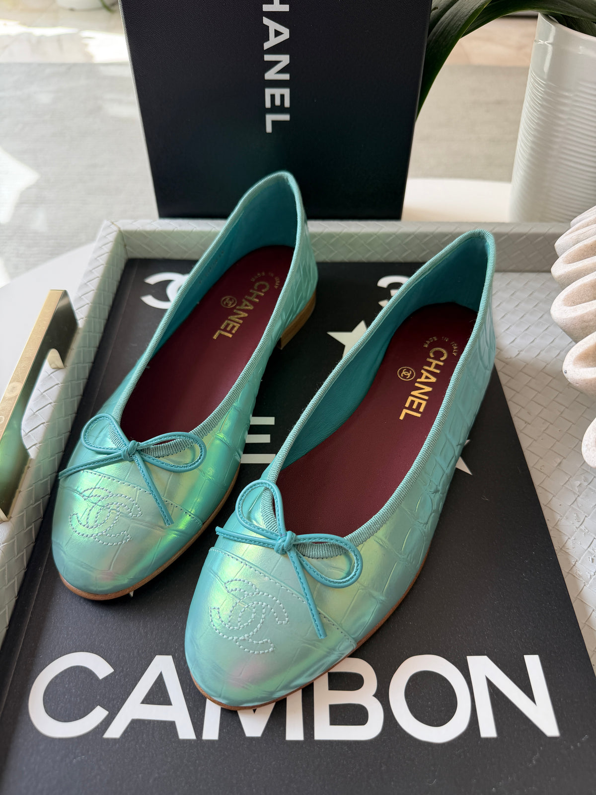 Chanel Green Vert Crocodile Croc Embossed Iridescent Cap Toe Ballet Ballerina Flats