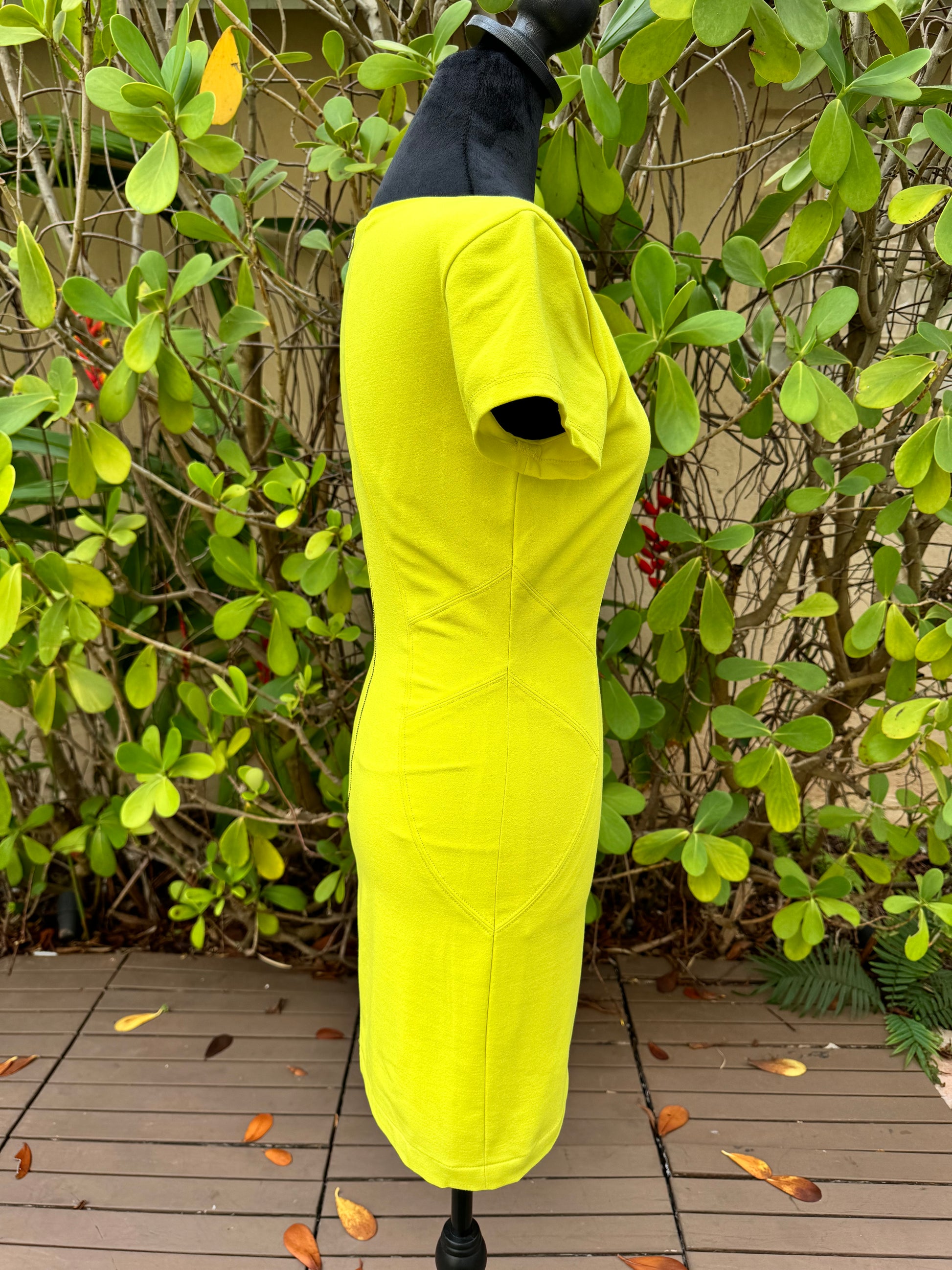 BCBG Maxazria Chloe Dark Lime Yellow Green Short Mini Dress Pre-Owned Miami Lux Boutique BCBG Maxazria Chloe Dark Lime Yellow Green Short Mini Dress Pre-Owned Miami Lux Boutique