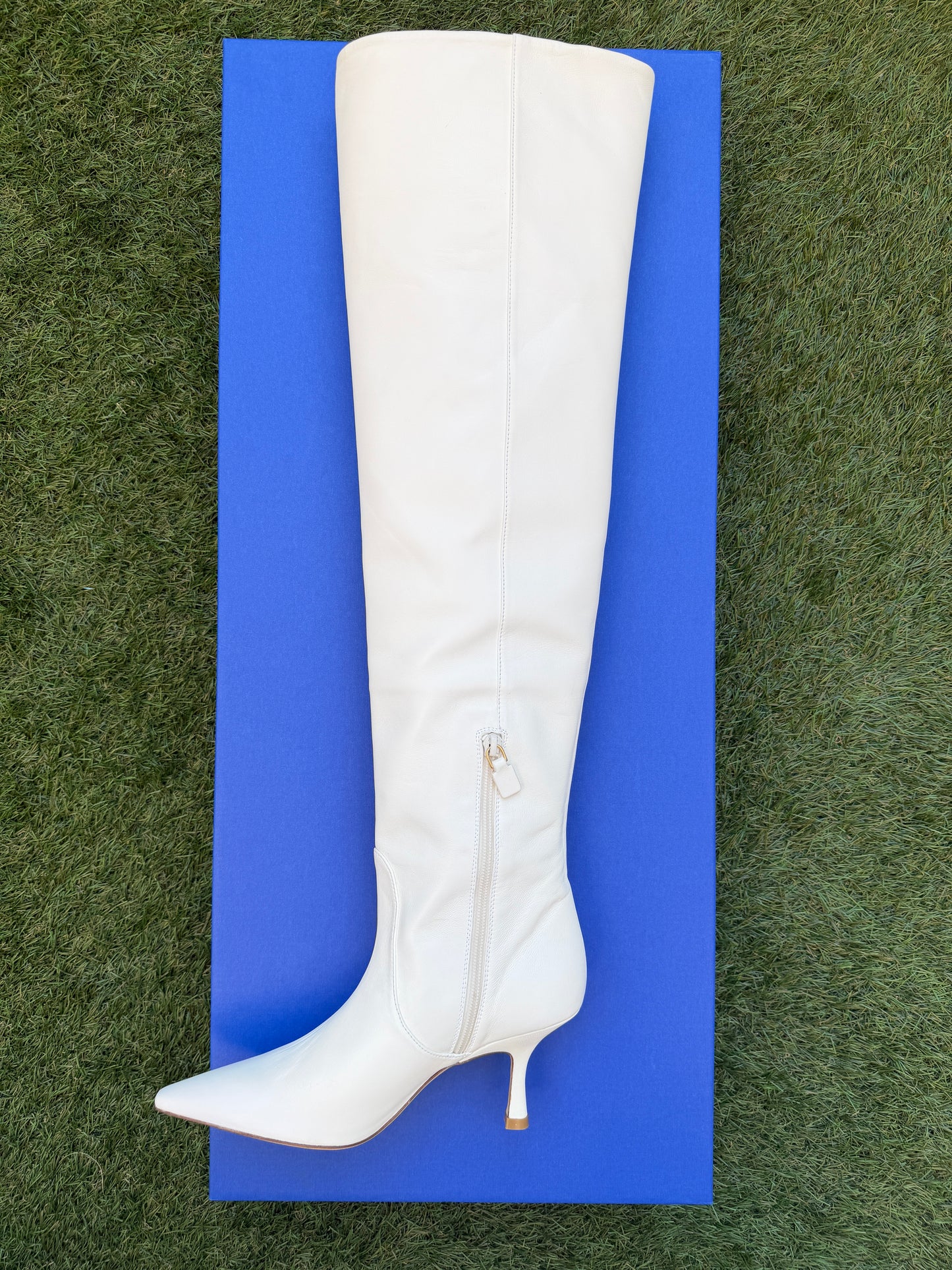 STUART WEITZMAN NAOMI NAPA LEATHER IVORY WHITE ZIP OVER KNEE BOOTS WIDE CALF BOOT