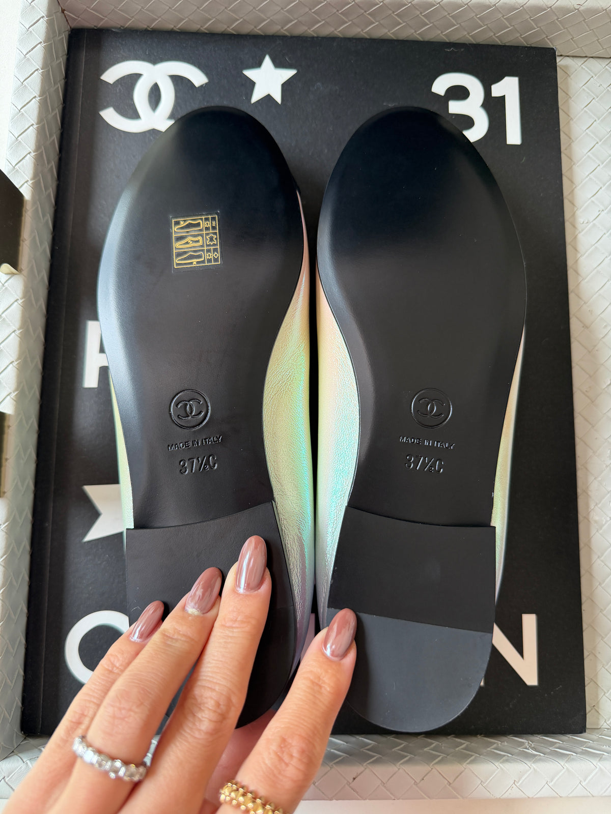 Chanel 26K Pearl White Silver Iridescent Black Cap Toe Ballet Ballerina Flats