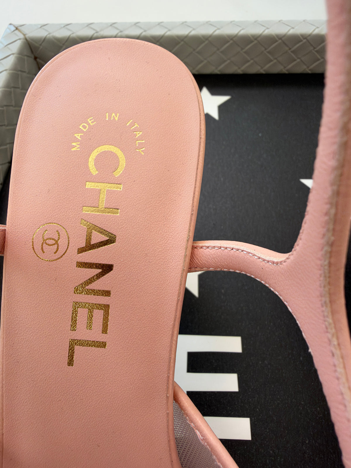 CHANEL 26 BLAZY LIGHT PINK MESH LAMBSKIN OPEN TOE CC LOGO SANDALS HEELS SHOES