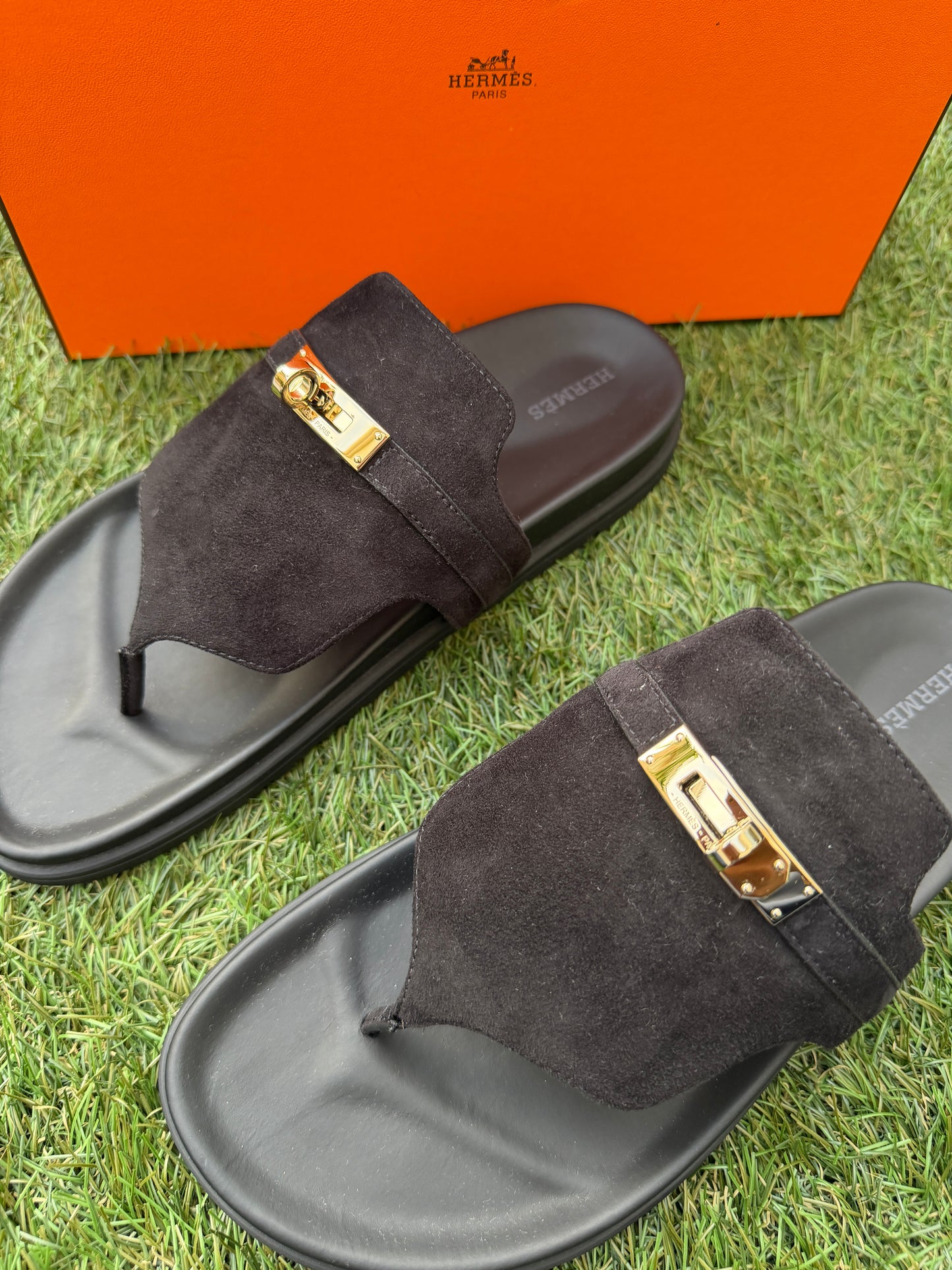 HERMES EMPIRE BLACK NOIR  SUEDE LEATHER FLIP FLOPS SHOES FLAT THONG SANDALS MULE