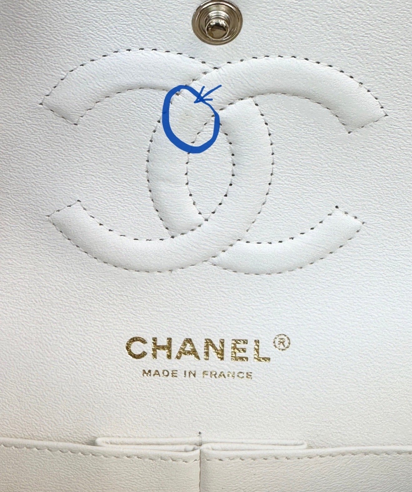 CHANEL WHITE CAVIAR LEATHER MEDIUM CLASSIC DOUBLE FLAP BAG LIGHT GOLD HARDWARE