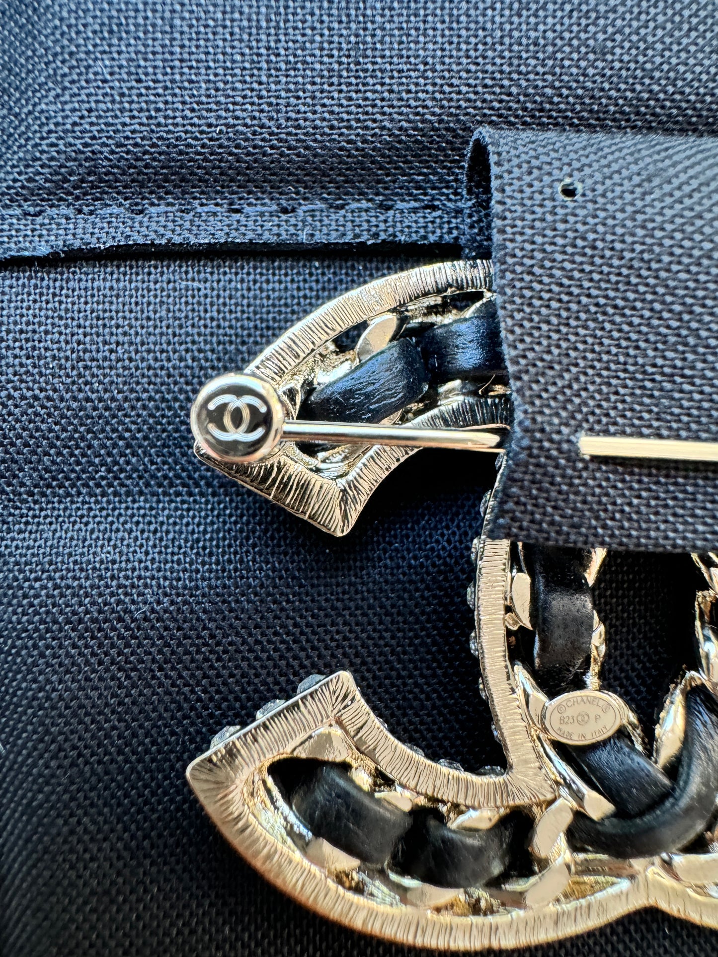 CHANEL 2023 23P GOLDEN GOLD TONE CC LOGO BLACK LEATHER CHAIN CRYSTALS BROOCH PIN