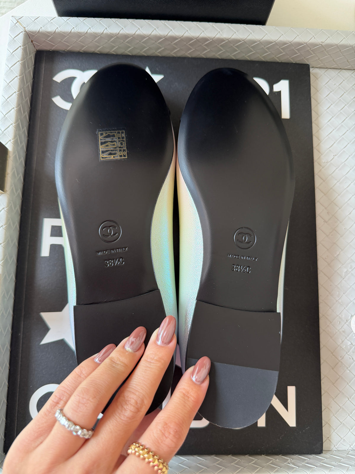 Chanel 26K Pearl White Silver Iridescent Black Cap Toe Ballet Ballerina Flats