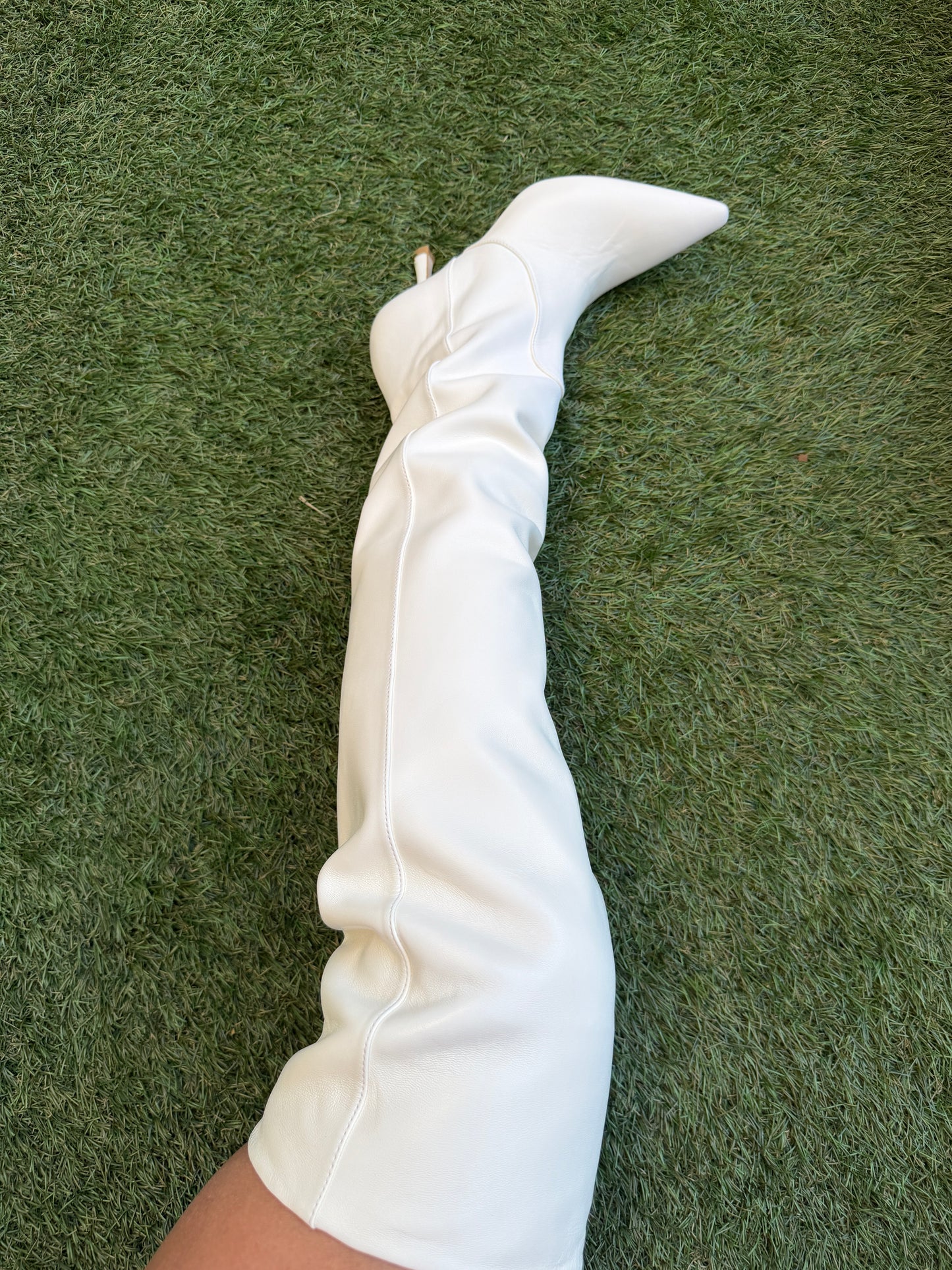 STUART WEITZMAN NAOMI NAPA LEATHER IVORY WHITE ZIP OVER KNEE BOOTS WIDE CALF BOOT