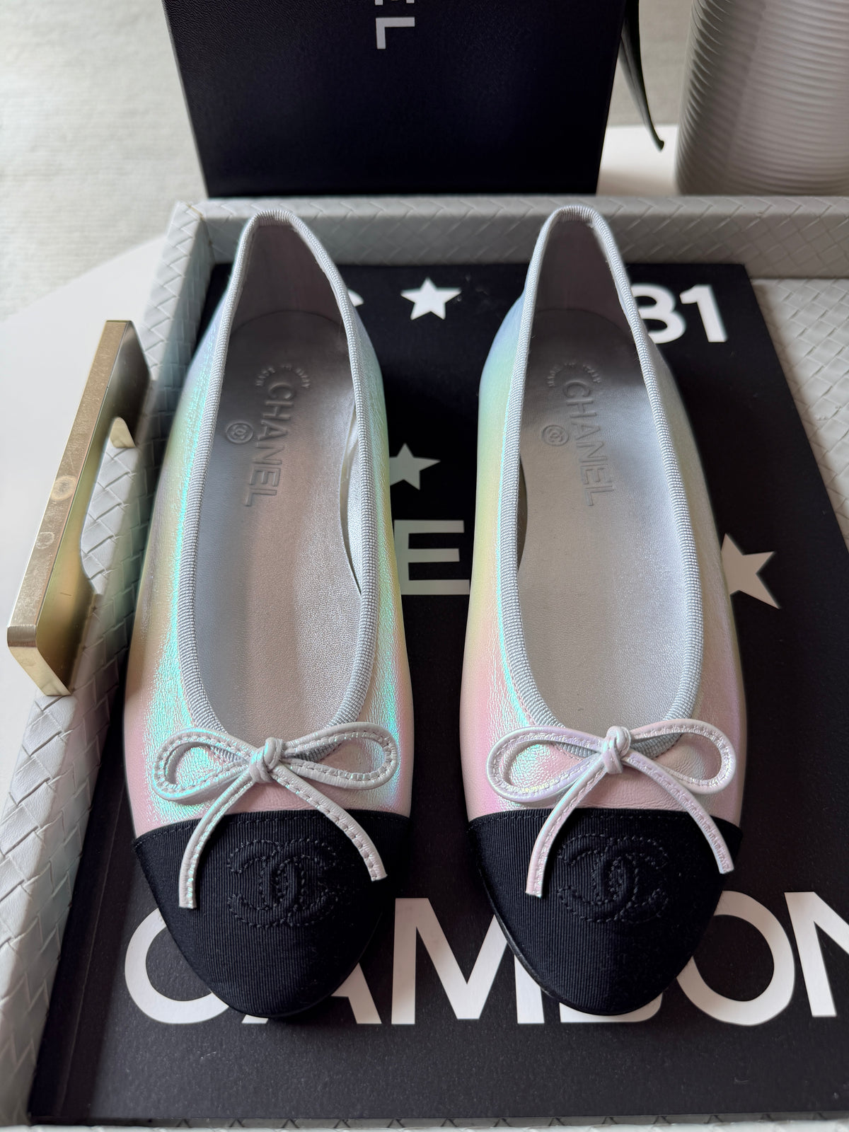 Chanel 26K Pearl White Silver Iridescent Black Cap Toe Ballet Ballerina Flats