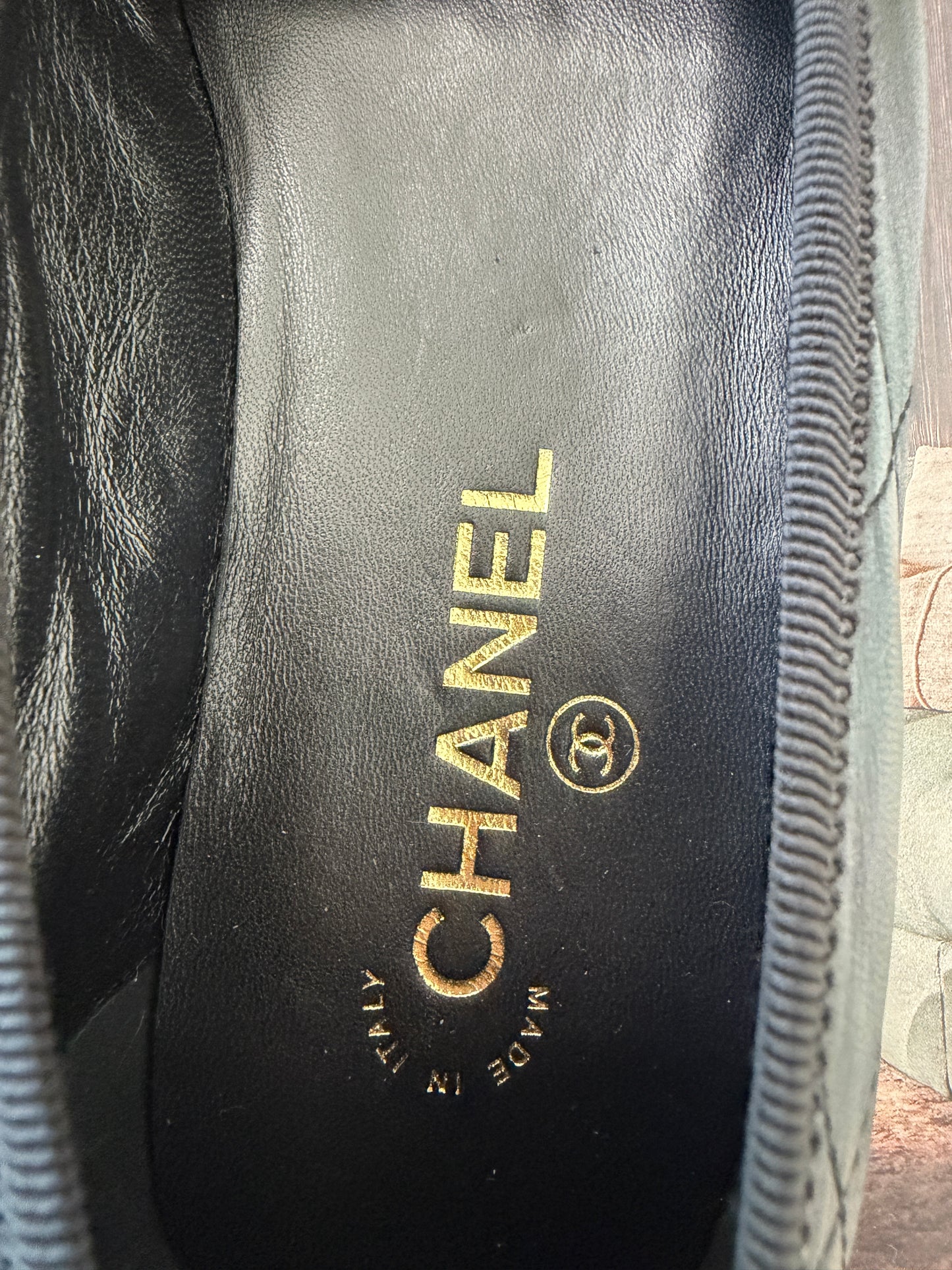 Chanel Cambon 2026 Coco Beach CC Logo Black Leather White Ballet Ballerina Flats