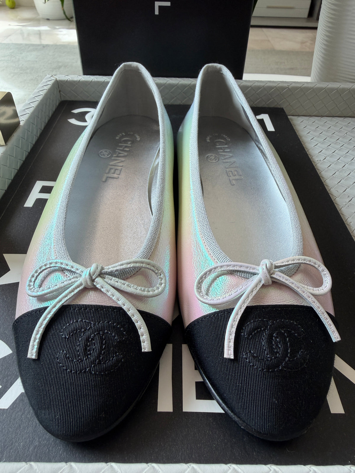 Chanel 26K Pearl White Silver Iridescent Black Cap Toe Ballet Ballerina Flats
