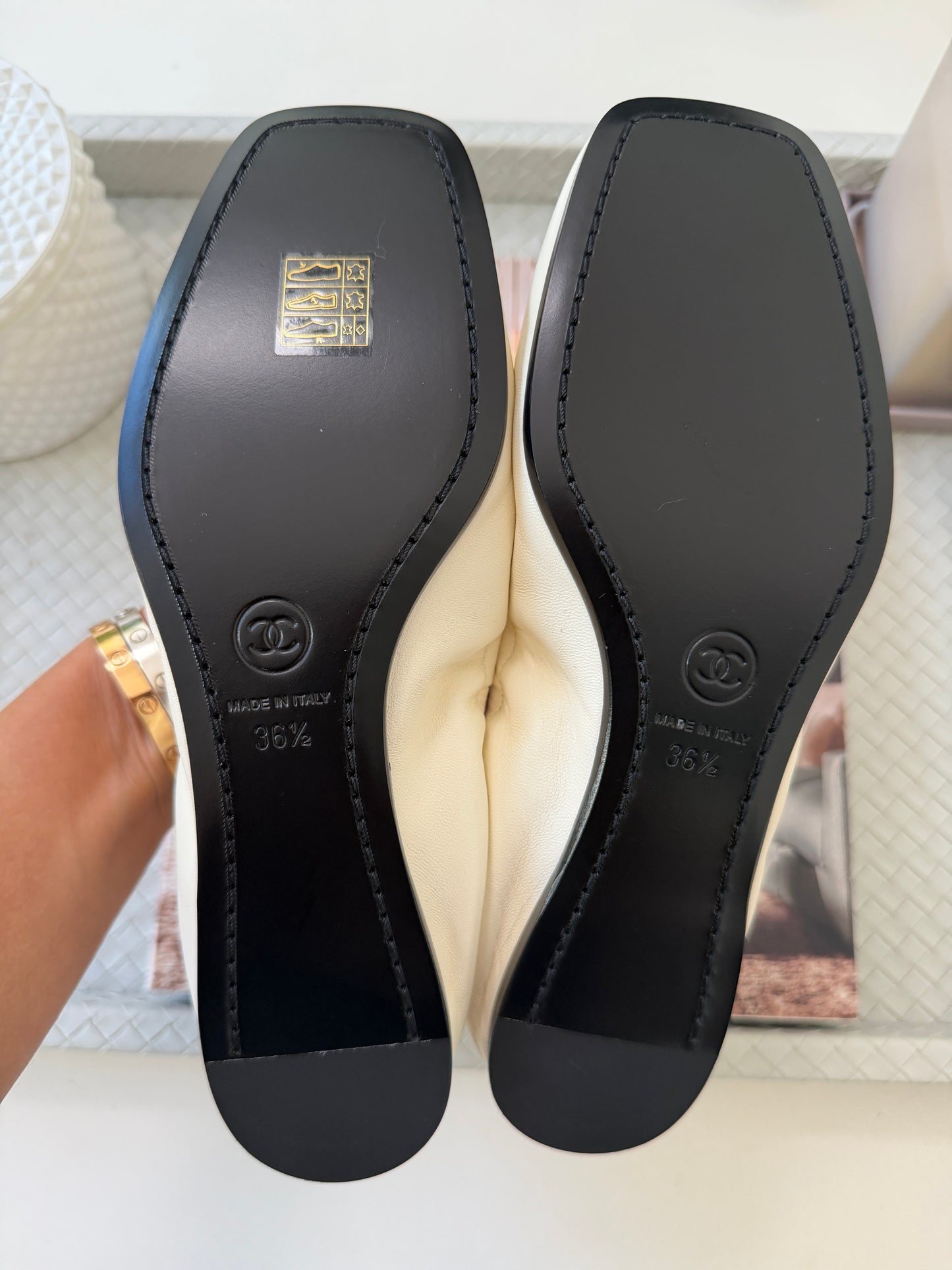 Chanel SS 26 Blazy Ivory Lambskin Square Toe CC Logo Turn-lock Crunchy Ballet Flats